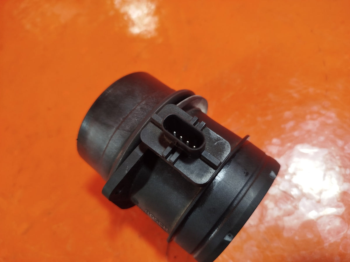 2021 VW Transporter T30 Air Flow Mass Meter Sensor 03L906461A Warranty A412 - Image 4