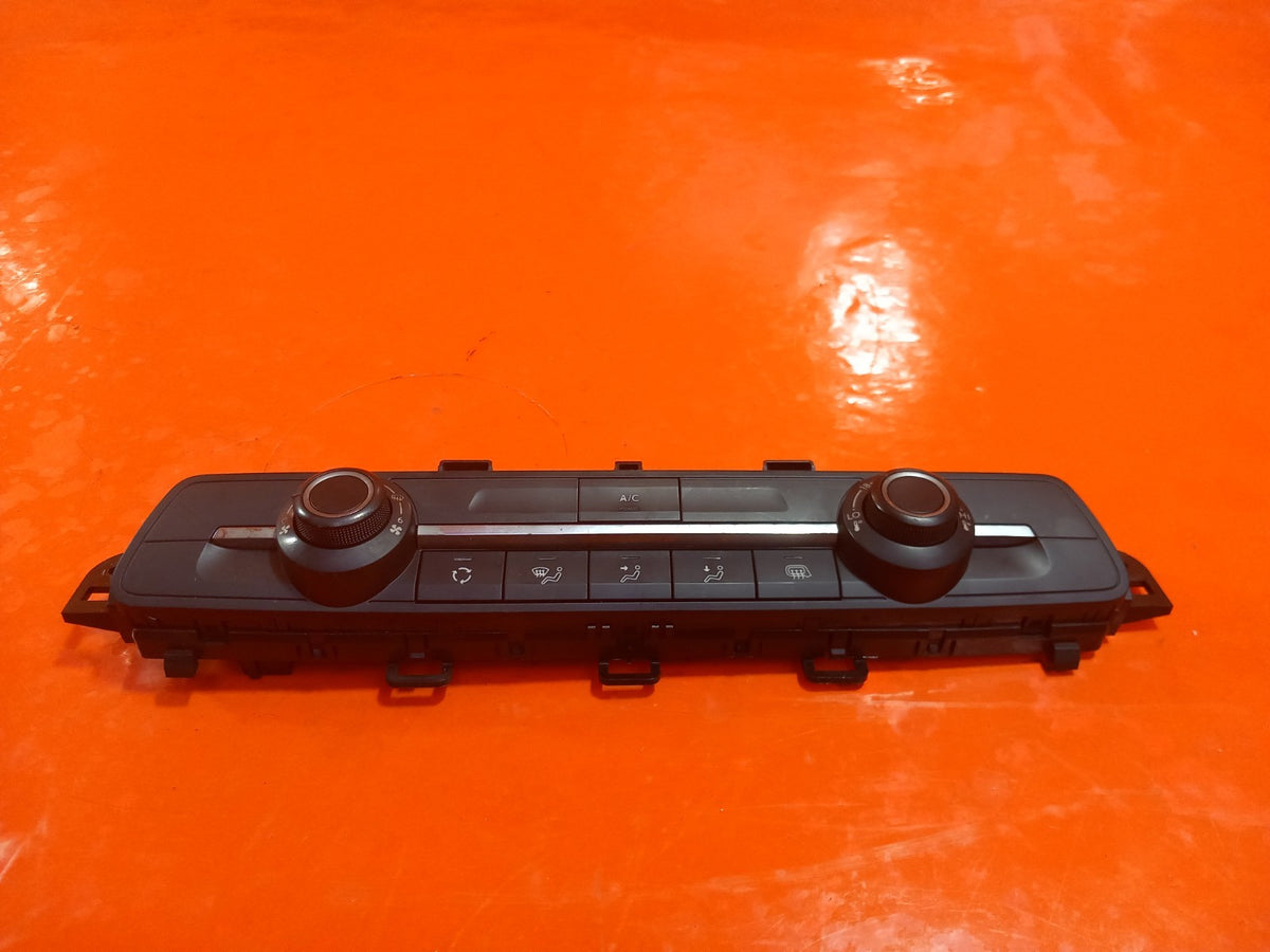 ebay-src:https://i.ebayimg.com/00/s/mtiwmfgxnjaw/z/-u4aaesw0-xqvlwk/$_57.jpg