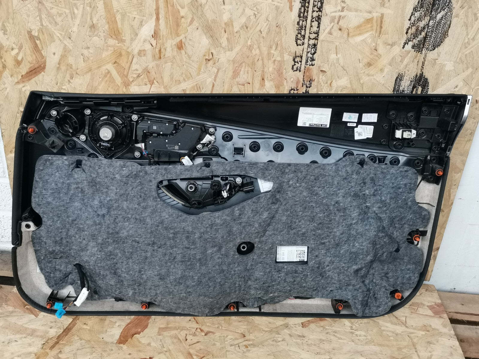 MERCEDES C200 W205 AMG LINE 2.0 PETROL 2015 FRONT LEFT DOOR CARD A2054406633 - Image 12