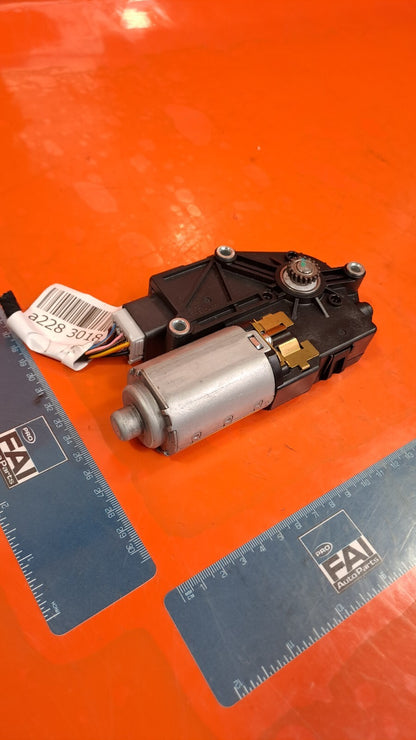 KIA XCEED 1.5 PETROL 2021 ELECTRIC SUNROOF MOTOR K8110-J7000 81680-J7900 A228 - Image 8
