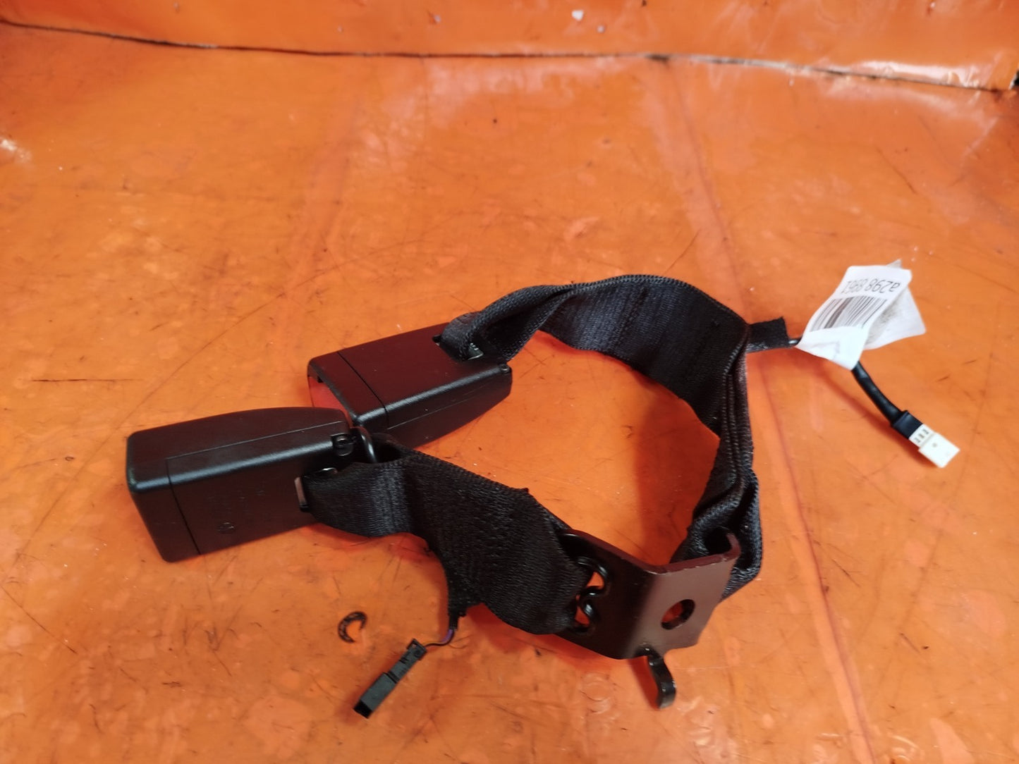 ✅2015 BMW 1 SERIES F21 REAR SEAT BELT BUCKLE SET 7266352 7355471 + WARRANTY A298 - Image 4