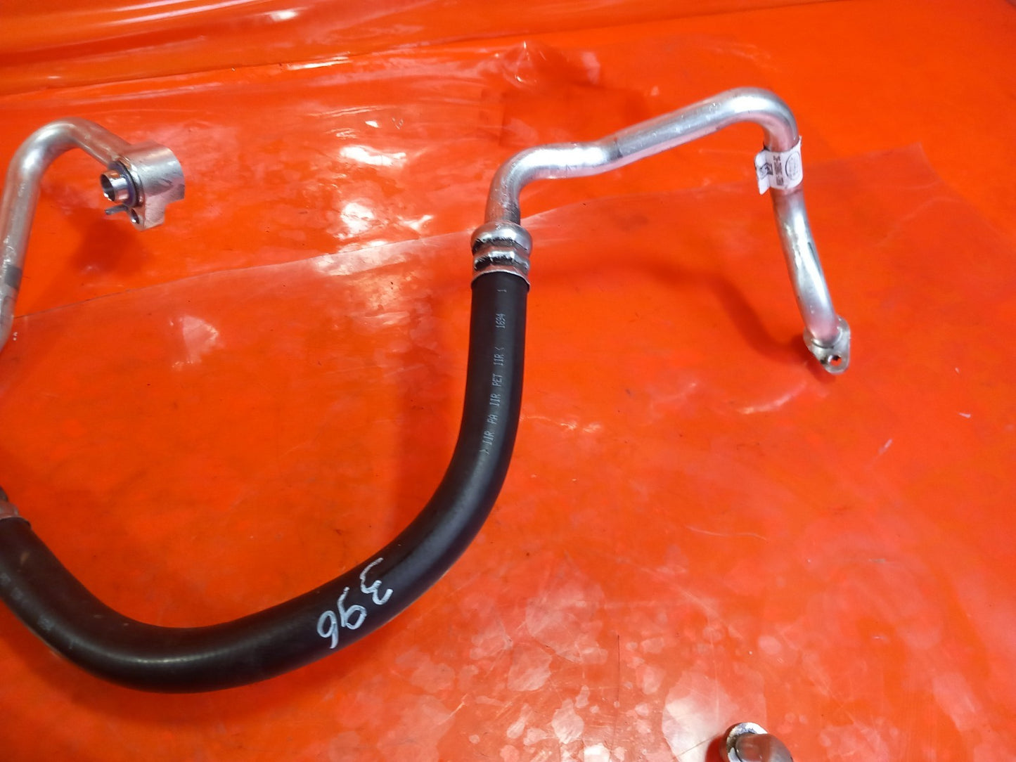 2025 Land Rover Defender L663 A/C Air Con Hose Pipe x2 MY42-19N601-BB A396 - Image 9