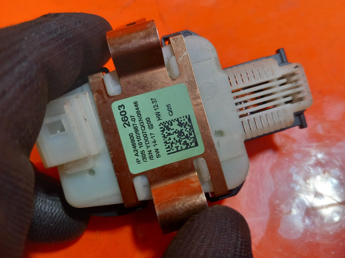 Mercedes W176 W246 W166 Windscreen Rain Sensor A2469002603 Warranty xAA - Image 3