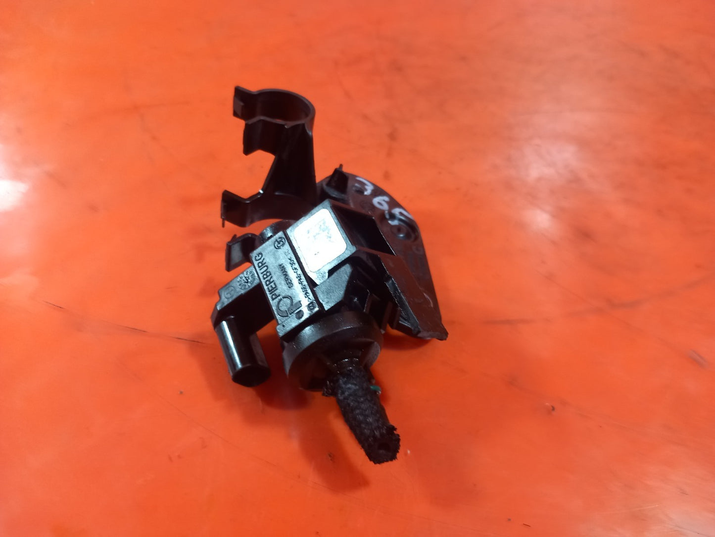 ebay-src:https://i.ebayimg.com/00/s/mtiwmfgxnjaw/z/fzsaaeswvf1qktml/$_57.jpg