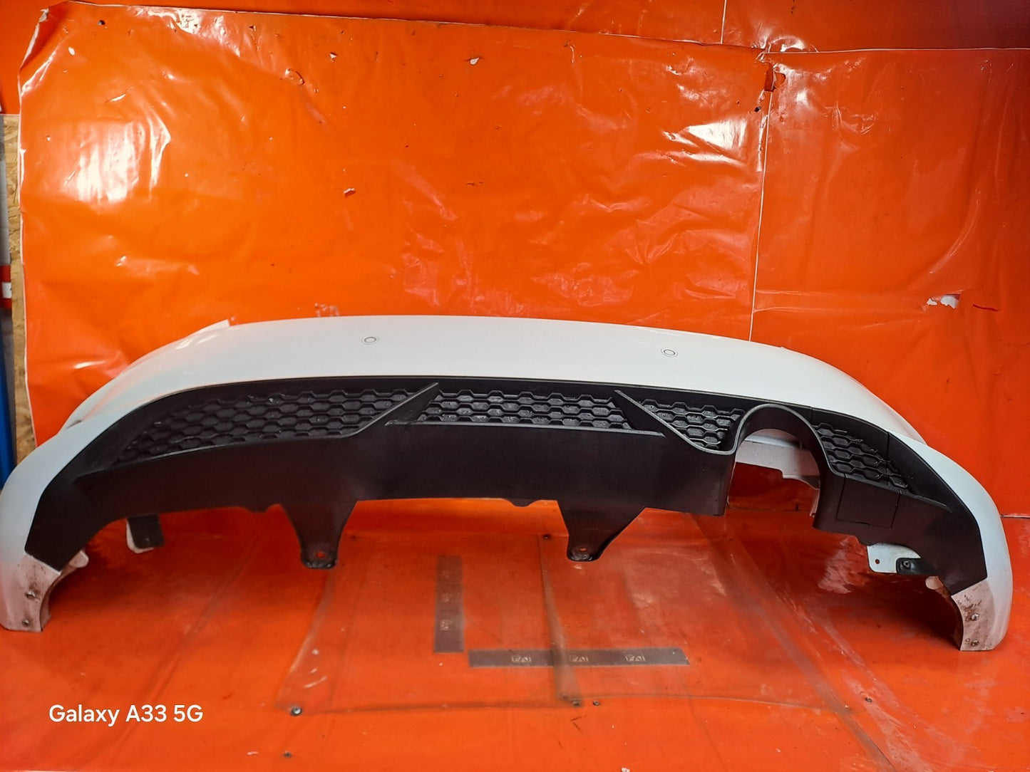 ✅2018 FORD FIESTA ST-LINE X REAR BUMPER FROZEN WHITE + WARRANTY - Image 8