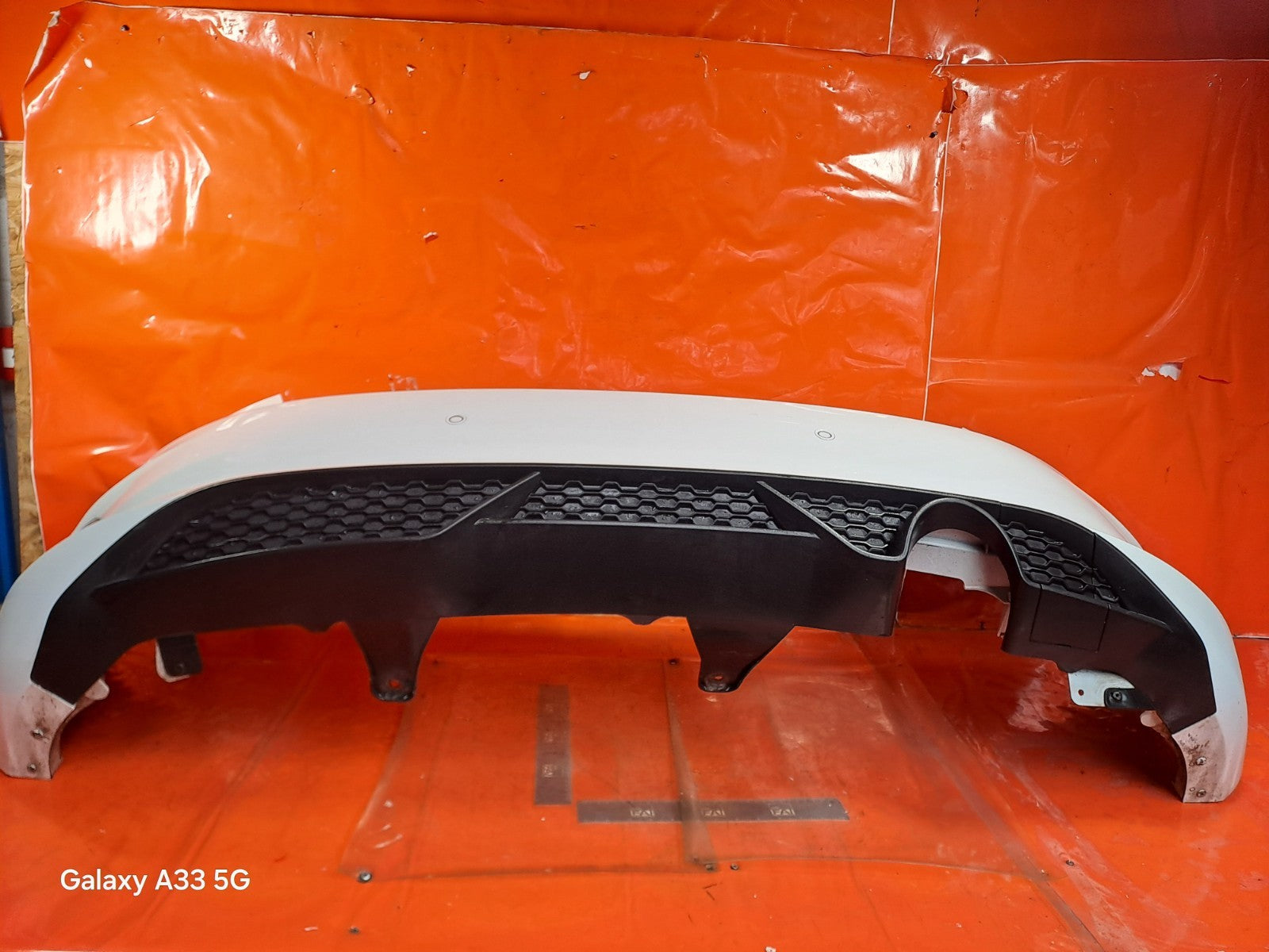 ✅2018 FORD FIESTA ST-LINE X REAR BUMPER FROZEN WHITE + WARRANTY - Image 8