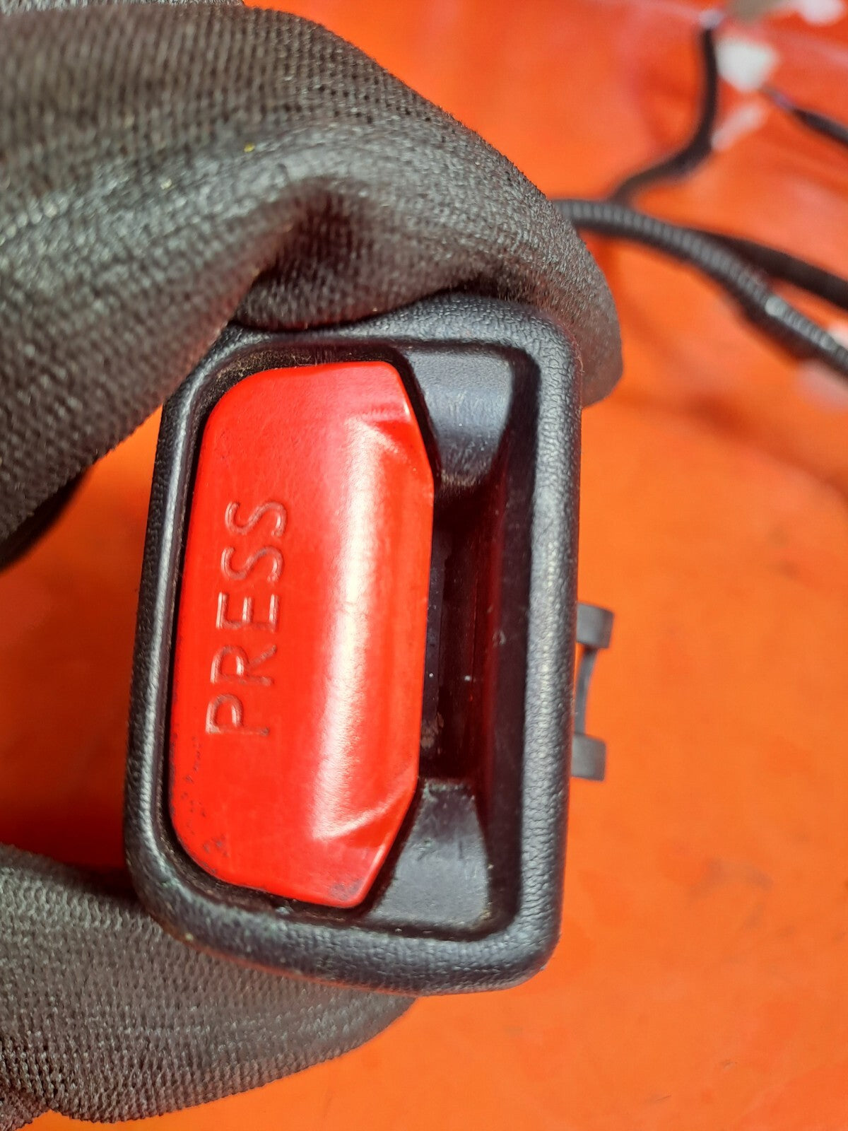 ✅Lexus NX 300H 2019 Rear Left Seat Buckle 82194-78080 + Warranty A146 - Image 5