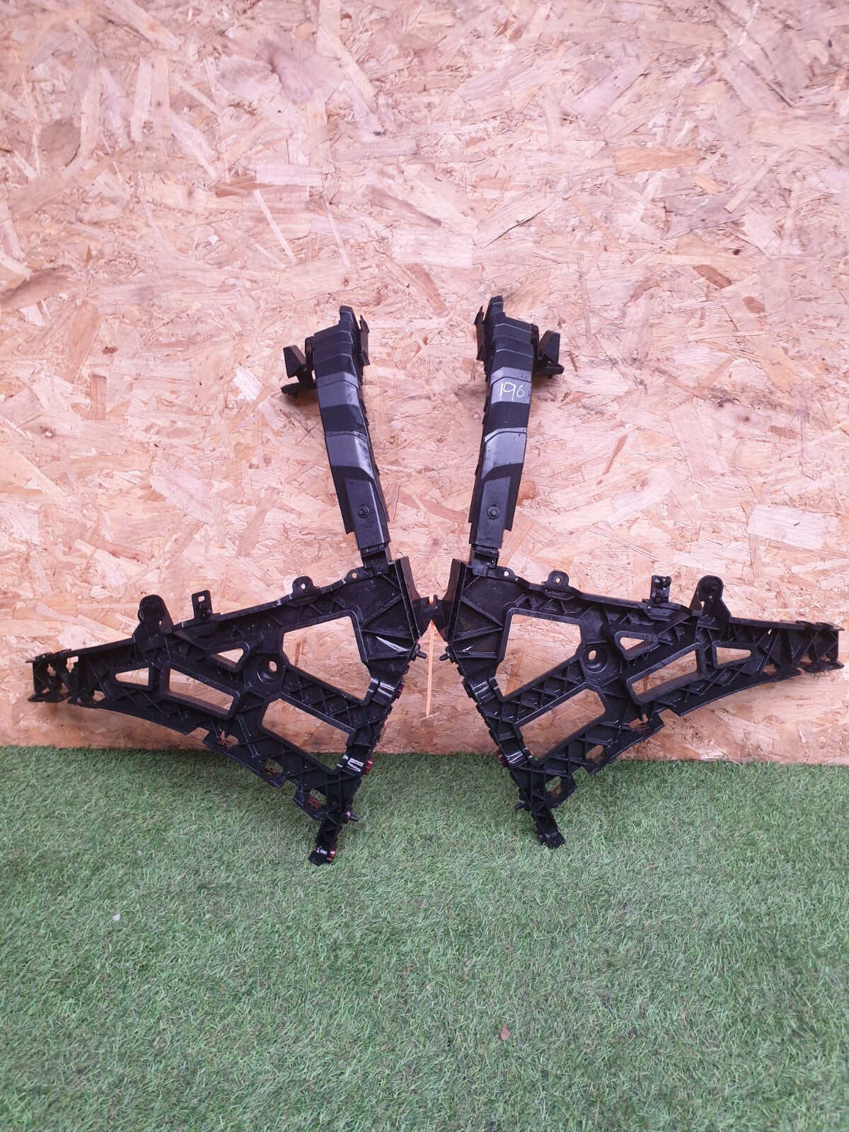 ✅Jaguar F-Pace V6 3.0 Petrol 2017 REAR BUMPER BRACKETS HK83-17B930AE Warranty - Image 2