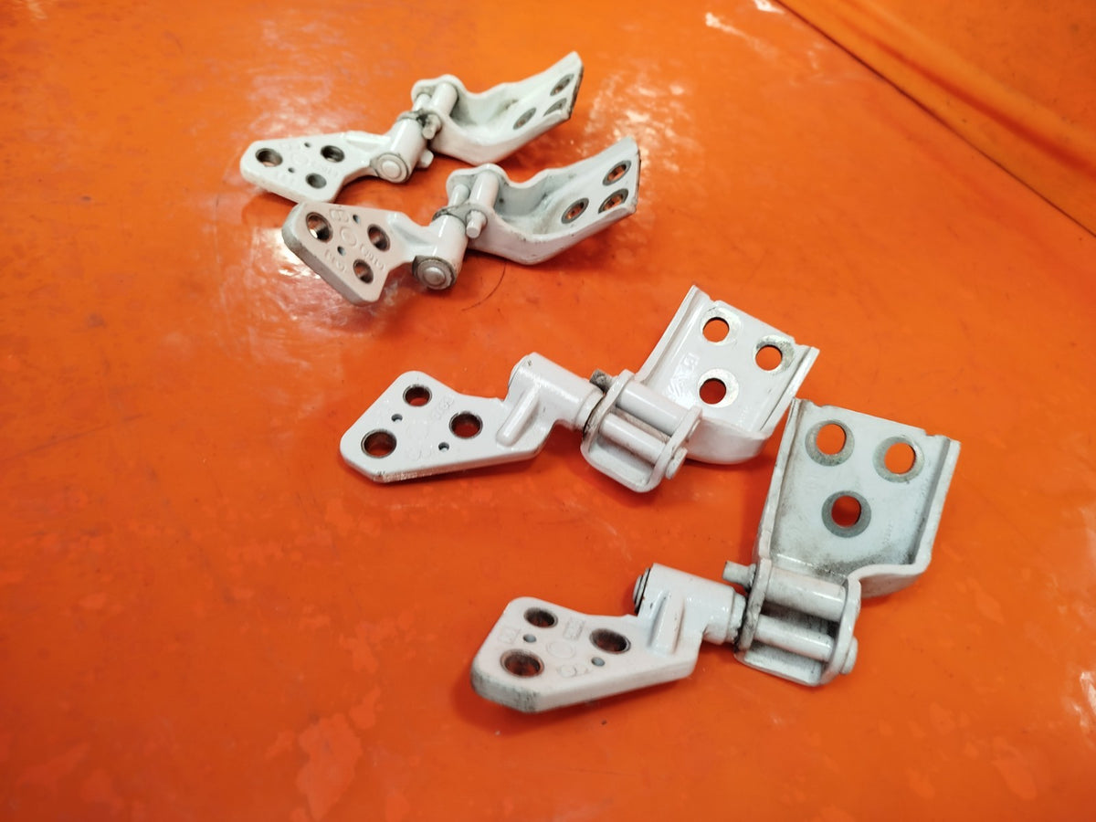 2020 Vauxhall Combo MK4 Rear Door Hinge Set Left Right Warranty A414 - Image 4