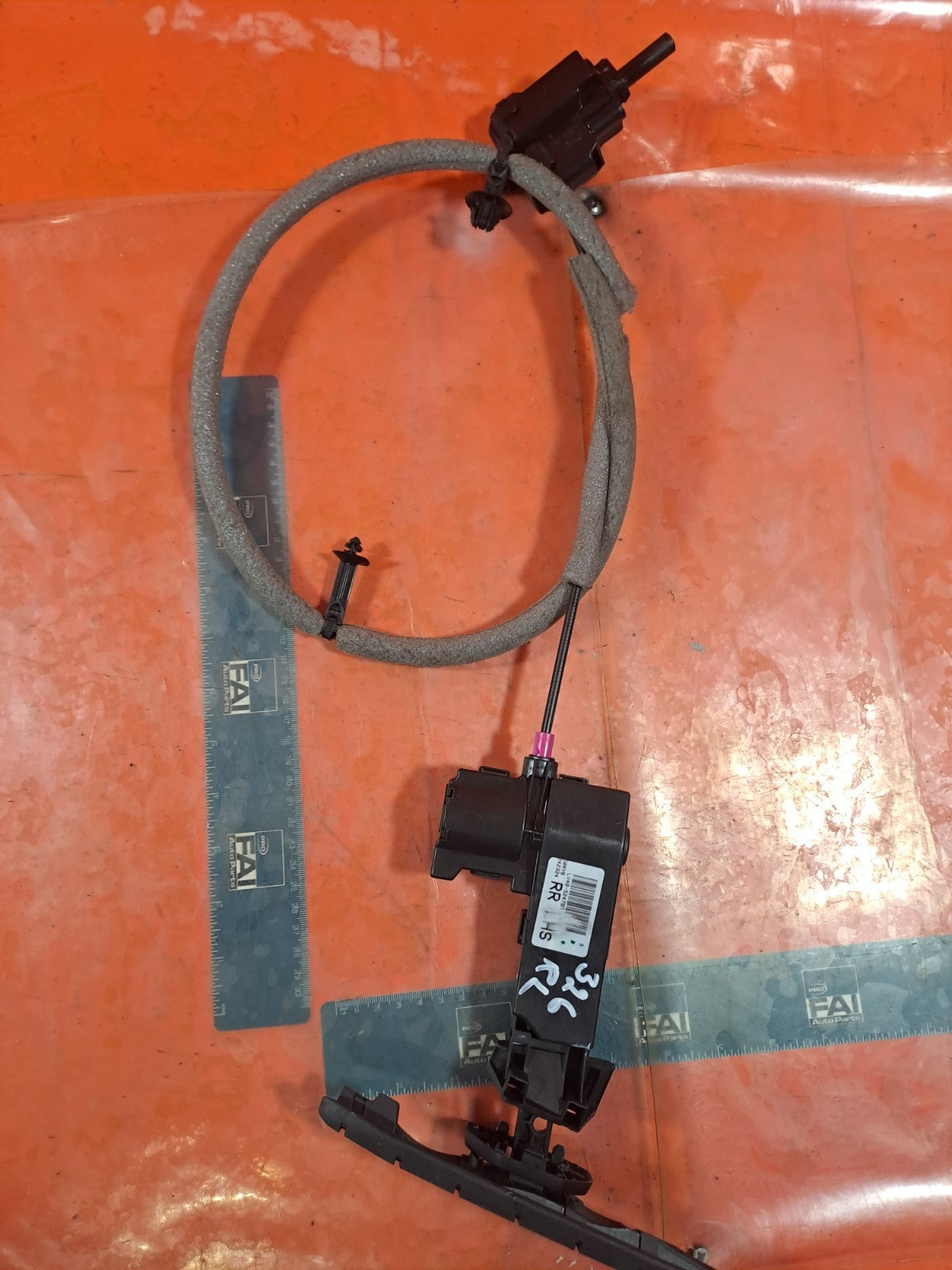 ✅FORD KUGA ST-LINE 2.5 PETROL 2025 REAR LEFT DOOR STOPPER LV4BS247B50 Warranty - Image 9