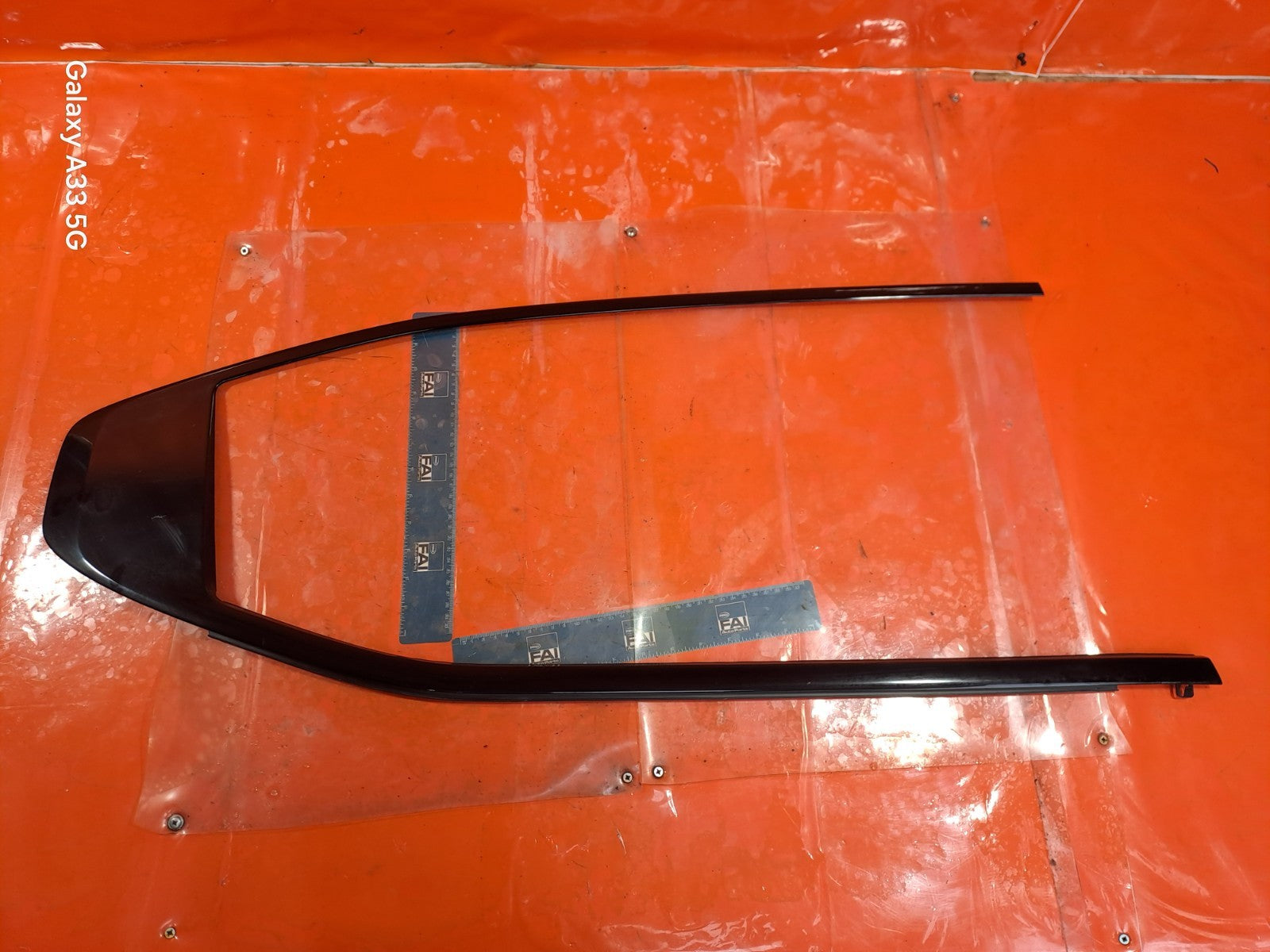 ✅2023 POLESTAR 2 LONG RANGE REAR RIGHT DOOR WINDOW STRIP 31689573 + WARRANTY - Image 1