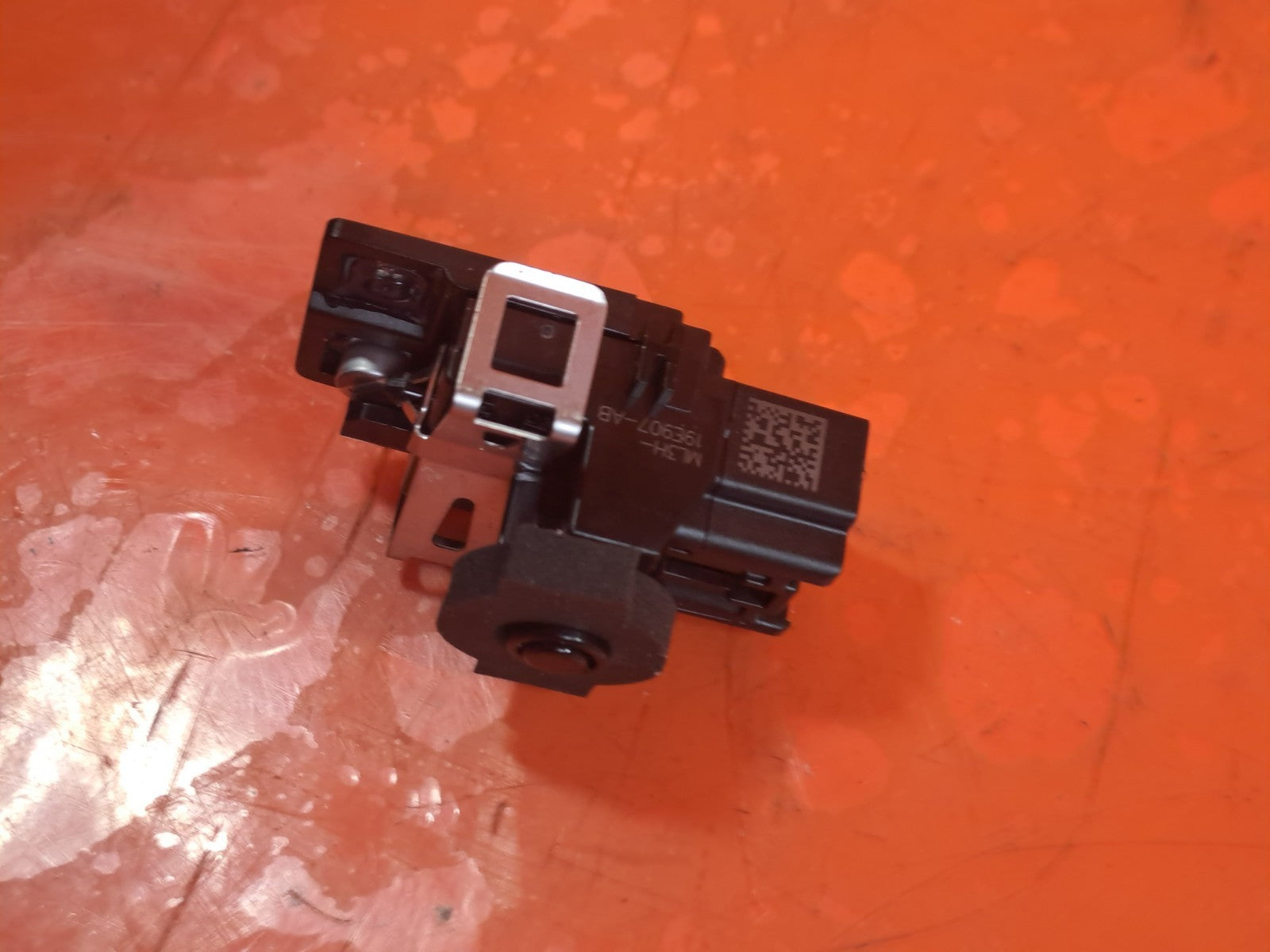 ebay-src:https://i.ebayimg.com/00/s/mtiwmfgxnjaw/z/h5uaaeswaubpdcts/$_57.jpg