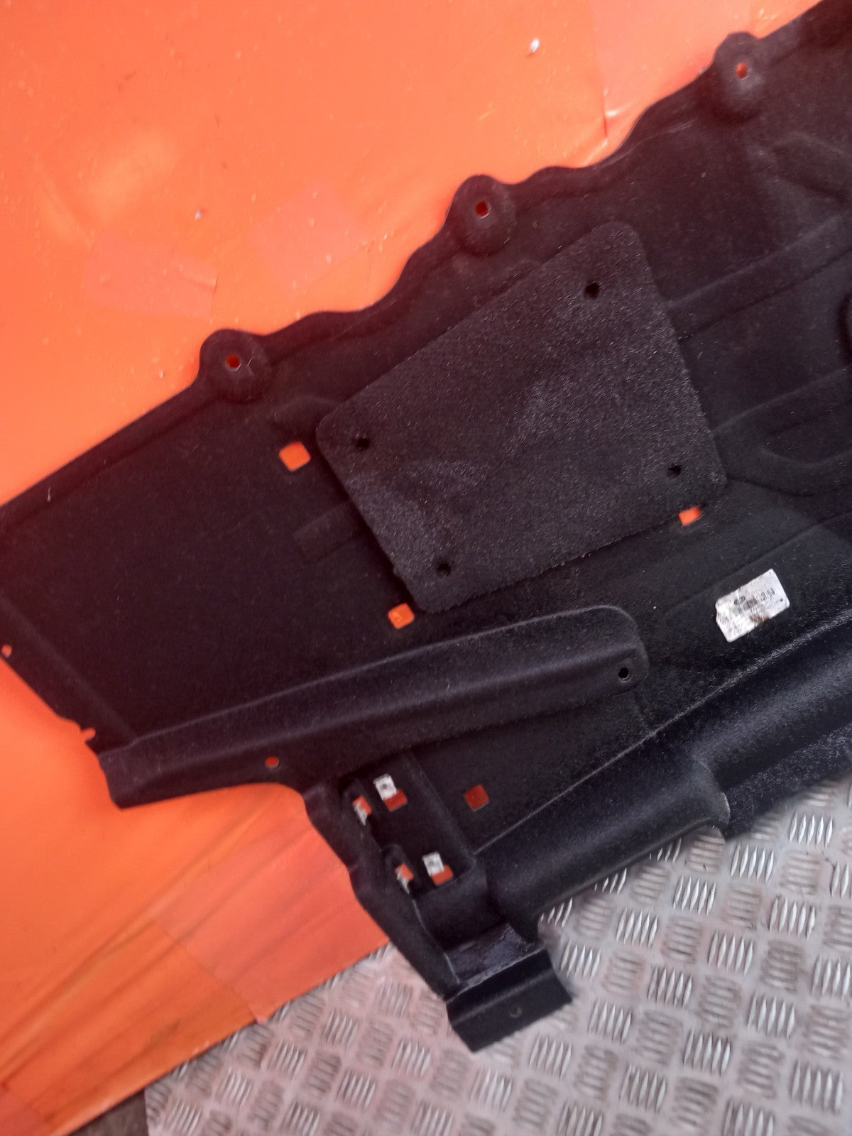 Land Rover Defender L663 3.0 Diesel 2025 Floor Pan Splash Shield Right Side A396 - Image 5