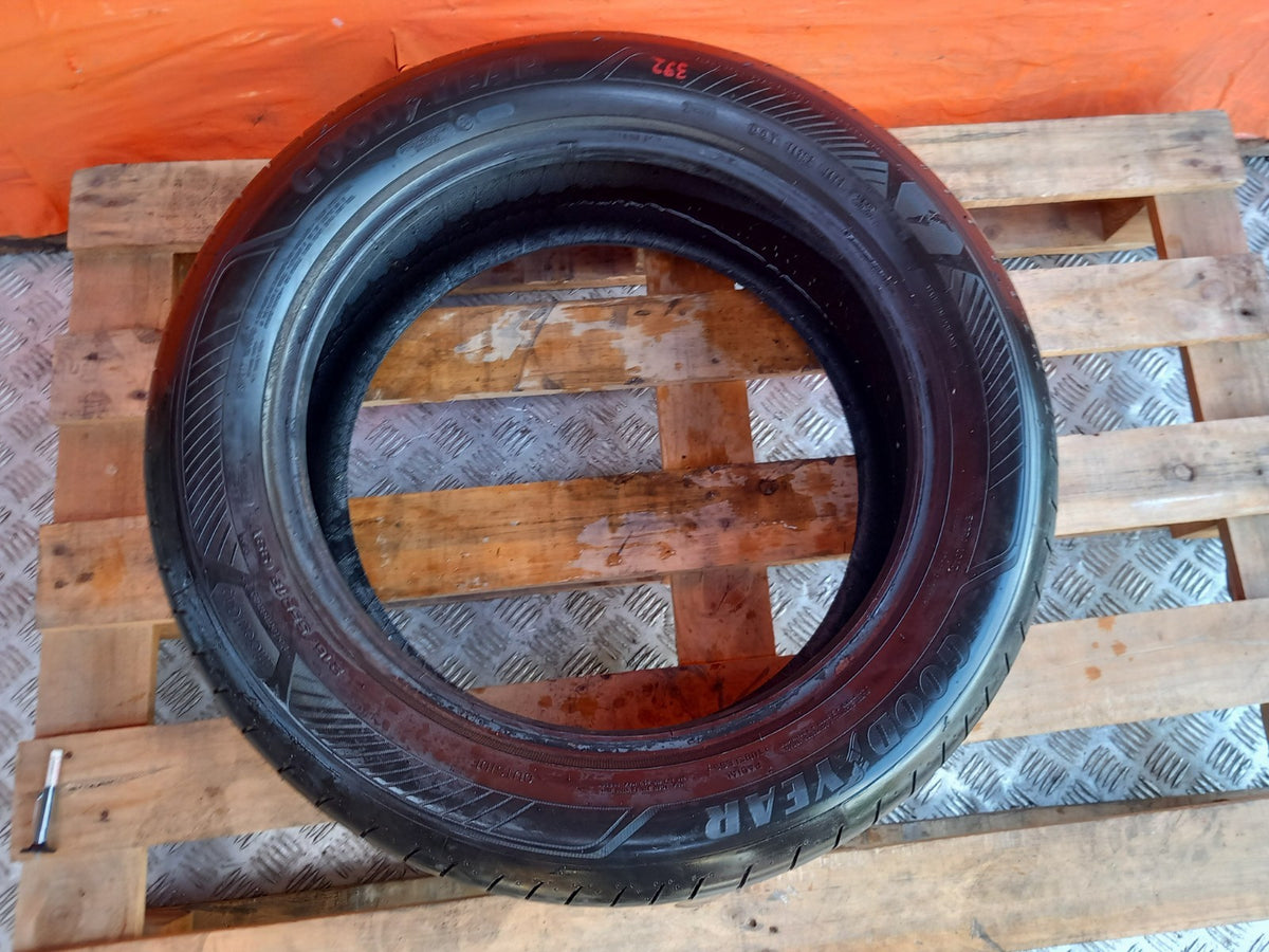 Good Year Tyre 215/55 R18 6,5 mm Warranty xAA - Image 3