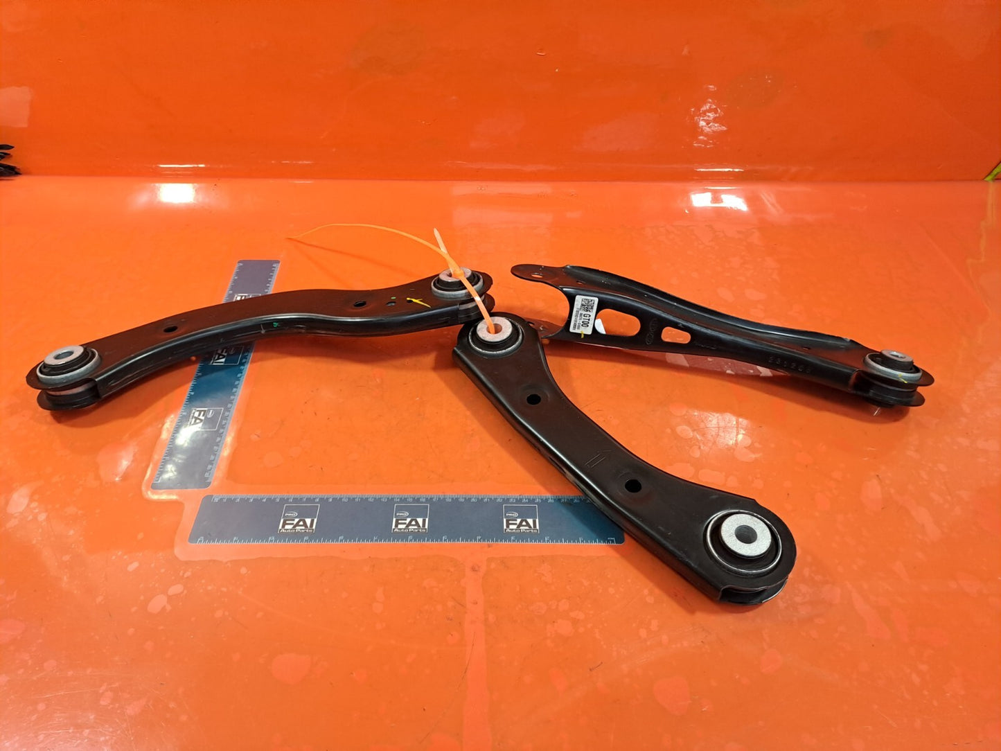 HYUNDAI IONIQ 5 2024 REAR RIGHT CONTROL ARMS 55120-GI000 55131-GI000 55270-GI000 - Image 1