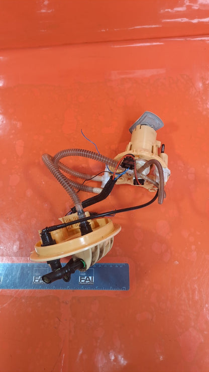 2015 LAND ROVER DISCOVERY 4 L319 3.0D FUEL PUMP SENDER UNIT AH229039BD A220 - Image 1