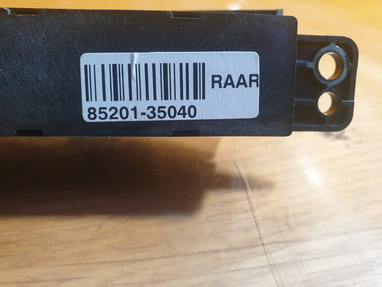 ✅2018 SSANGYONG TIVOLI 1.6D LANE ASSIST HAZARD SWITCH PANEL 85201-35040 A092 - Image 6