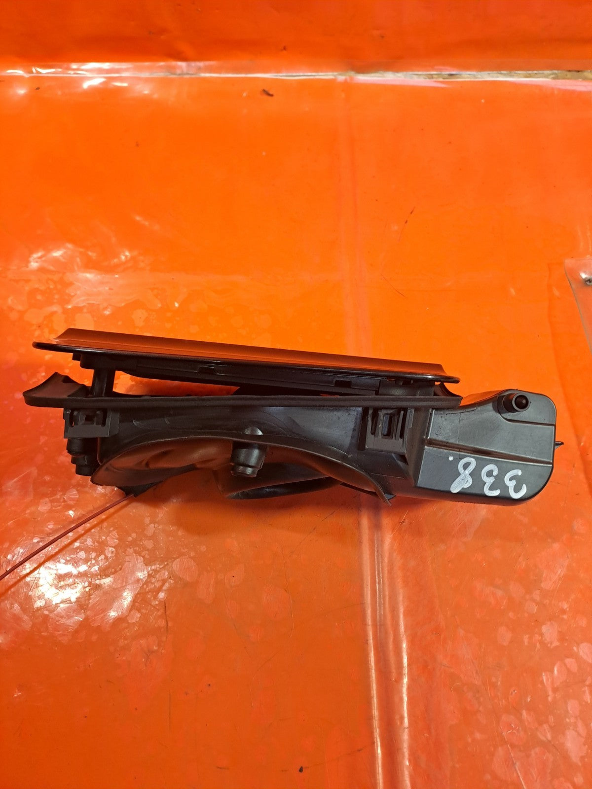 ✅AUDI A3 1.6 DIESEL 2013 FUEL FLAP CAP COVER BLACK 8V4809906 Warranty A338 - Image 7