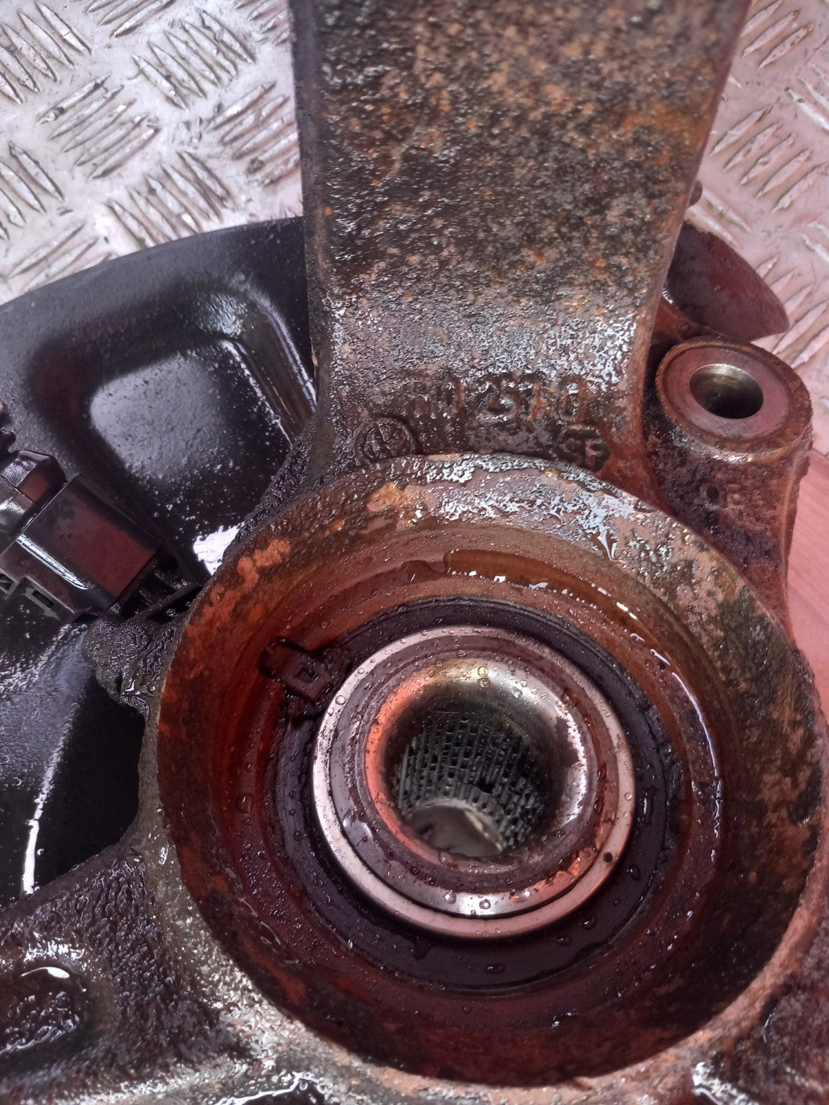 2021 VW Transporter T30 Front Left Suspension Leg Hub 7LA413031K Warranty A412 - Image 5