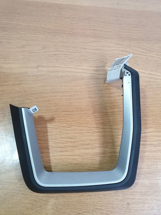 ✅Audi A1 Sport 1.0 Petrol 2020 Dashboard Air Vent Left Surround Trim 82C857238 - Image 2