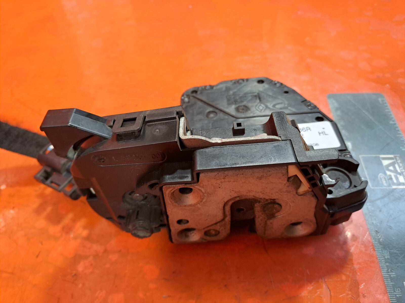 ✅2016 RENAULT TRAFIC MK3 Sl27 1.6D LEFT SLIDING DOOR LOCK LATCH 825037886R A256 - Image 11