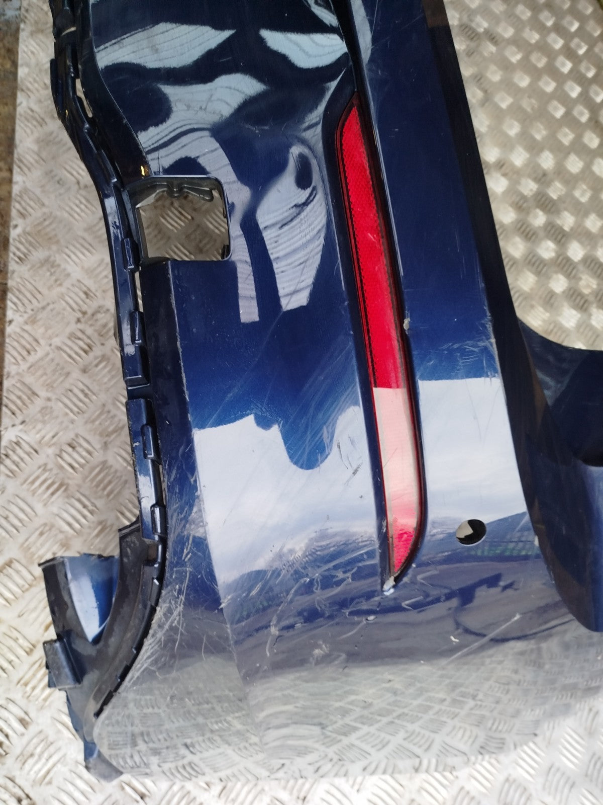 ✅VW GOLF R-LINE MK8 1.5 PETROL 2021 REAR BUMPER BLUE 5H6807417T Scratches A349 - Image 6