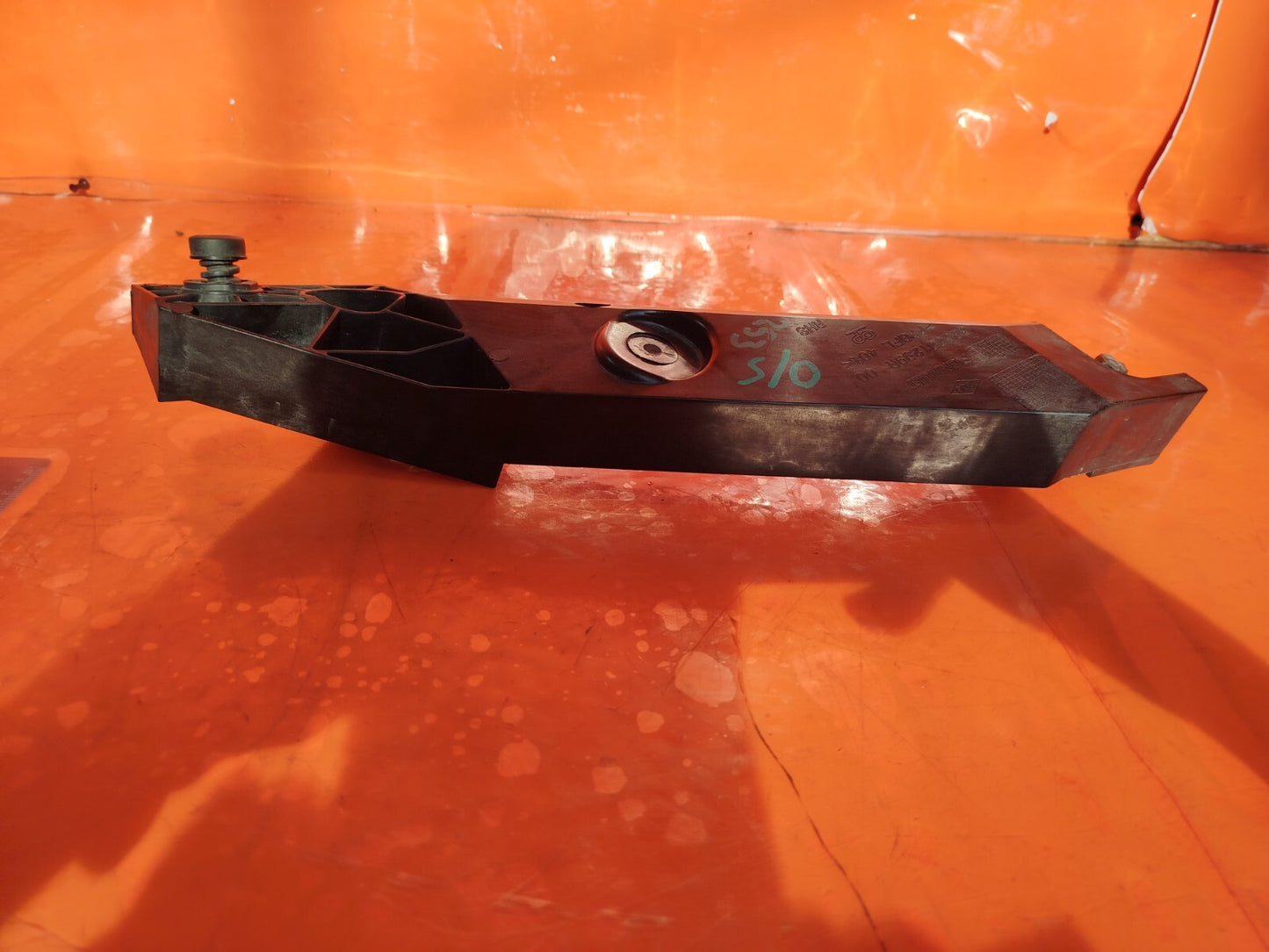 ✅2016 FIAT TALENTO 1.6D FRONT RADIATOR SUPPORT BRACKET RIGHT 625001299R A253 - Image 4