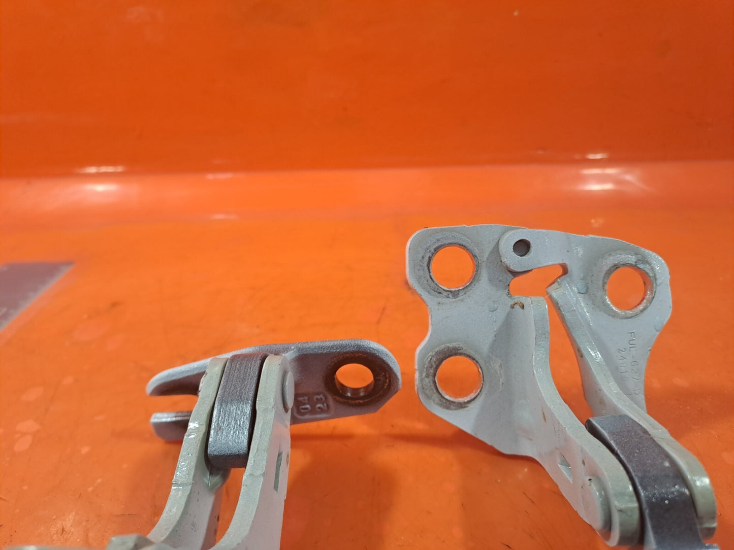 TESLA Model 3 Long 2024 Front Left Top Bottom Door Hinges Warranty A207 - Image 3