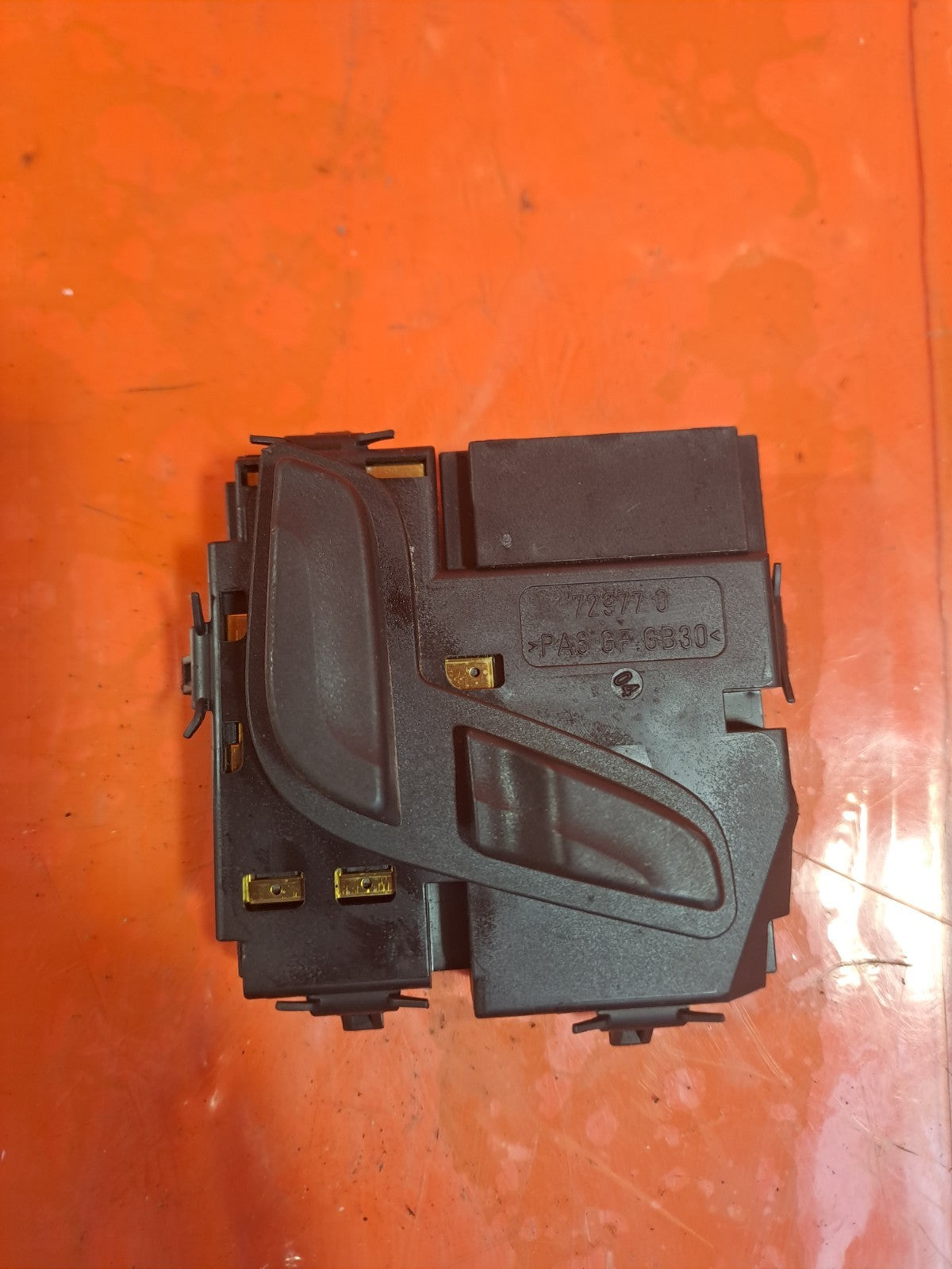 ✅2011 Mercedes E-Class W212 Front Left Seat Control Switch A2048701858 A269 - Image 1