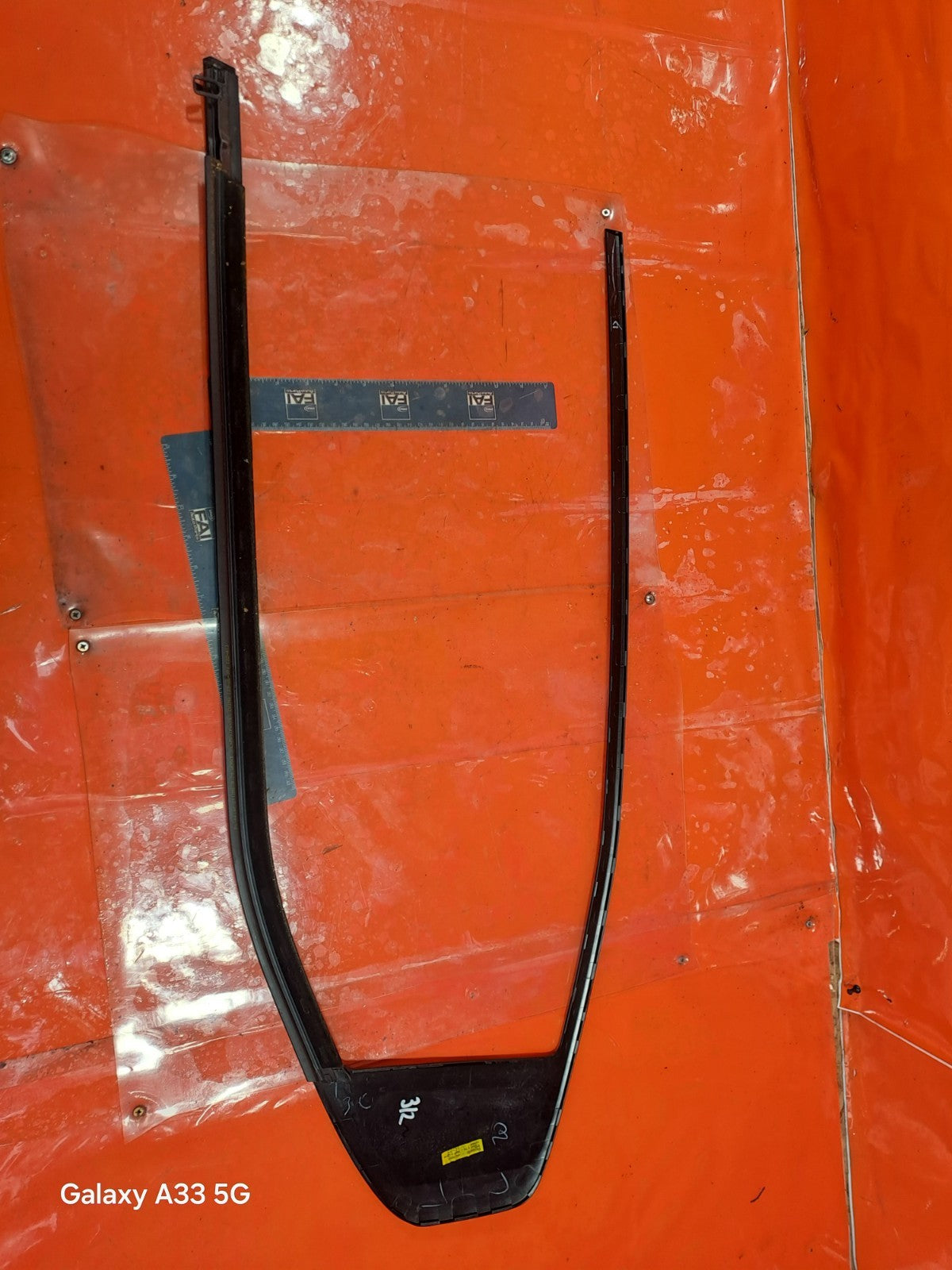 ✅2023 POLESTAR 2 LONG RANGE REAR RIGHT DOOR WINDOW STRIP 31689573 + WARRANTY - Image 6