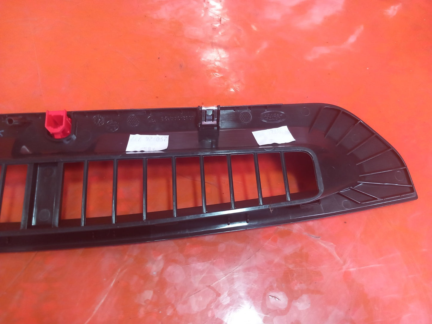 2025 Land Rover Defender L663 Dashboard Demister Grill L8B2-044A98-AC Warranty - Image 6