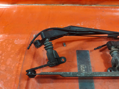 ✅2003 VOLVO FL FRONT WIPER ARMS PAIR + WARRANTY A324 - Image 7