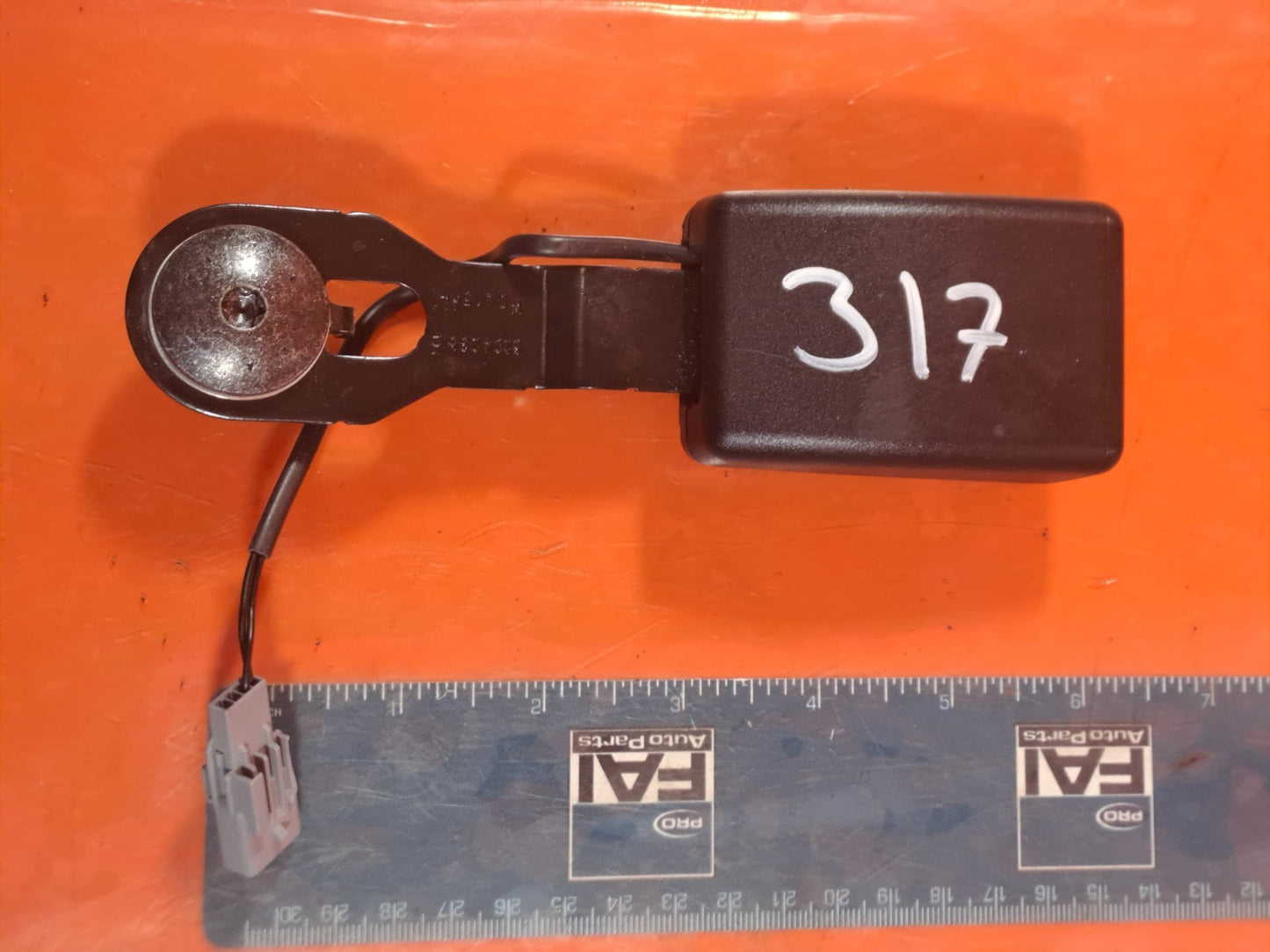 ✅RENAULT ZOE DYNAMIQUE 2015 FRONT LEFT SEAT BELT BUCKLE 888428542R A317 - Image 4