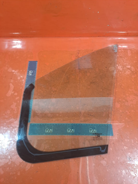 ✅RENAULT TRAFIC MK3 Sl27 1.6 DIESEL 2015 FRONT LEFT DOOR QUARTER WINDOW GLASS - Image 1