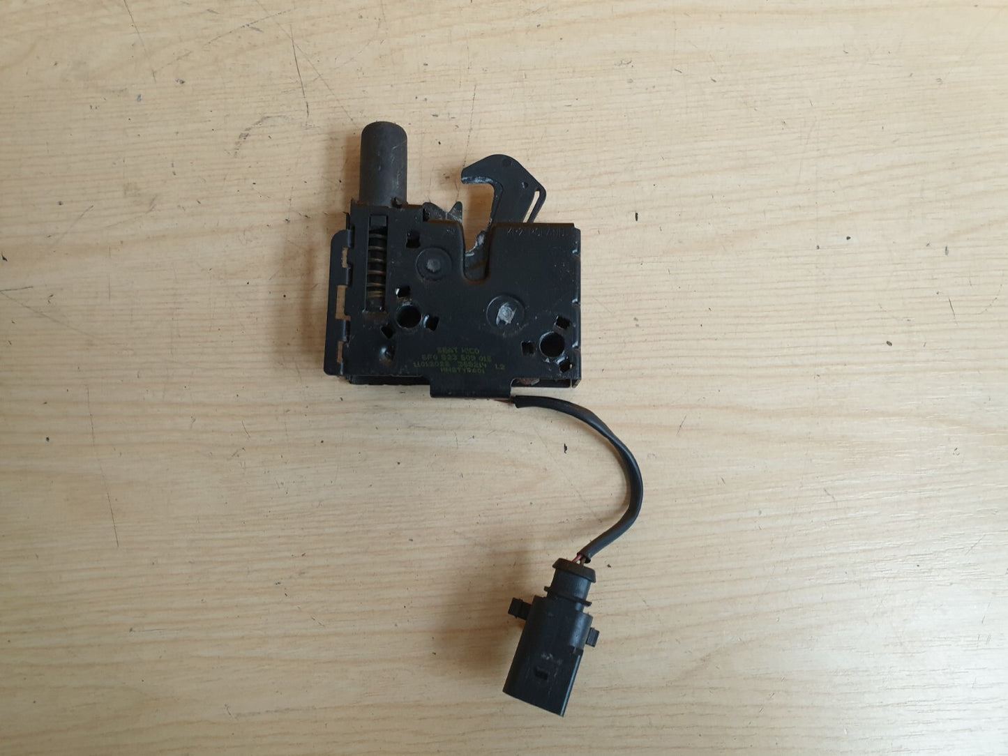 ebay-src:https://i.ebayimg.com/00/s/mtiwmfgxnjaw/z/kf8aaoswnynksvfp/$_57.jpg