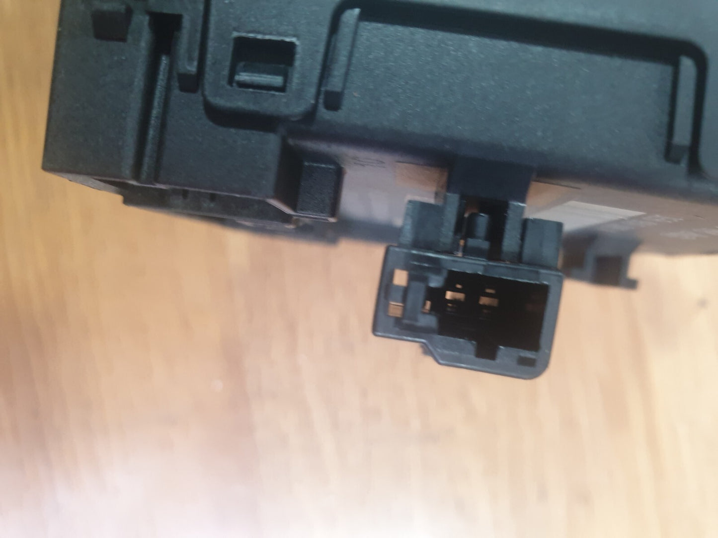 ebay-src:https://i.ebayimg.com/00/s/mtiwmfgxnjaw/z/xeiaaoswetdmuncz/$_57.jpg