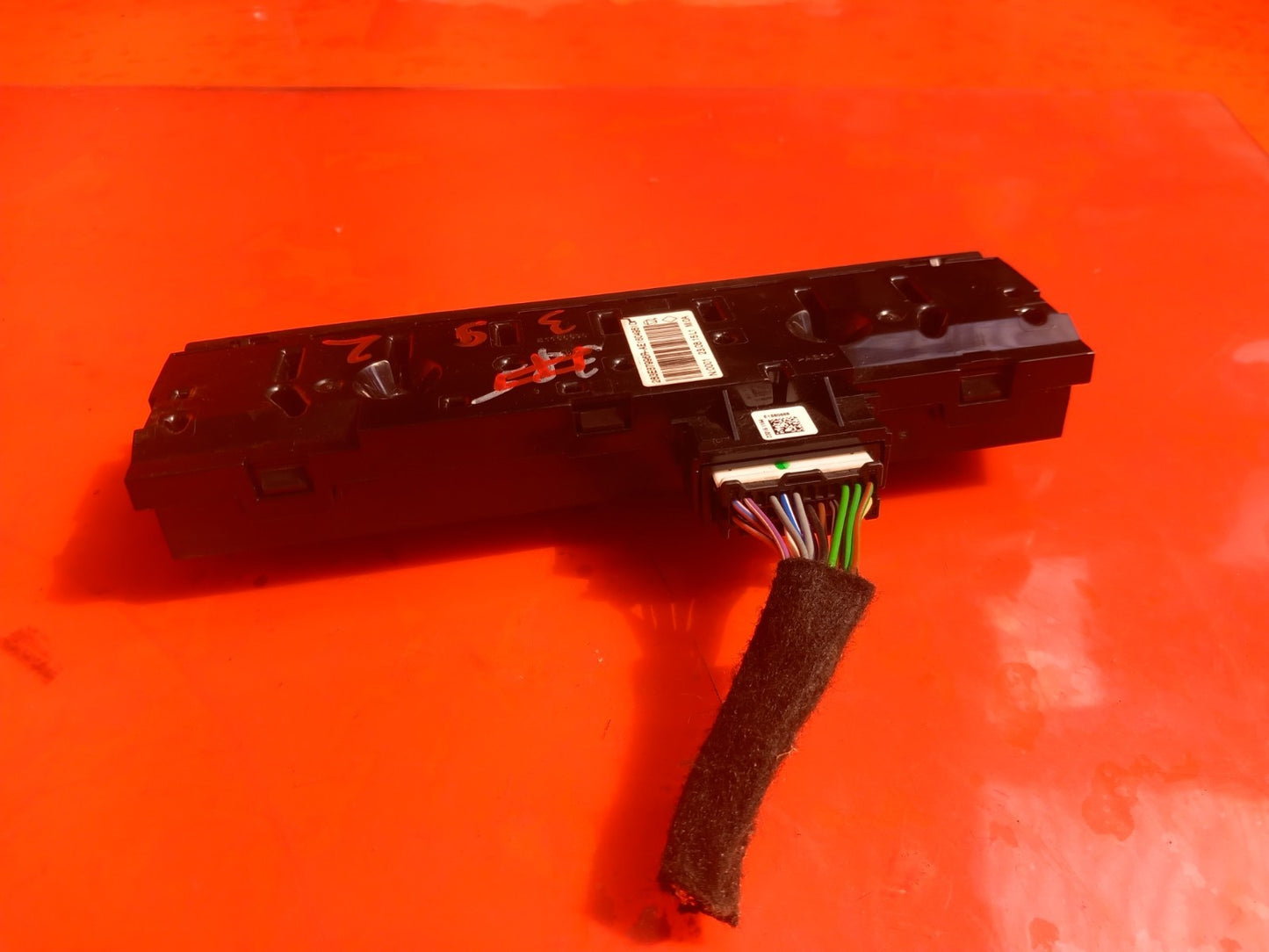 Renault Captur 1.6 Petrol 2023 Hazard Light Switch 283E87996R Warranty A392 - Image 7