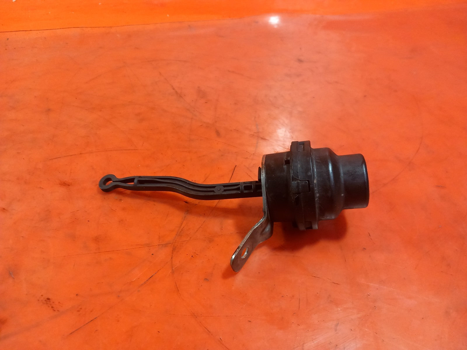 ebay-src:https://i.ebayimg.com/00/s/mtiwmfgxnjaw/z/t2maaeswukpqktte/$_57.jpg