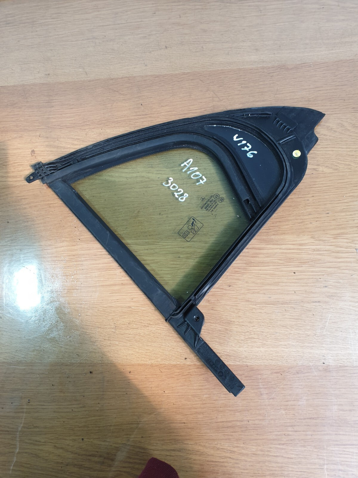 ✅2013 MERCEDES A CLASS W176 1.5D REAR RIGHT DOOR QUARTER GLASS 43R-00048 A107 - Image 2