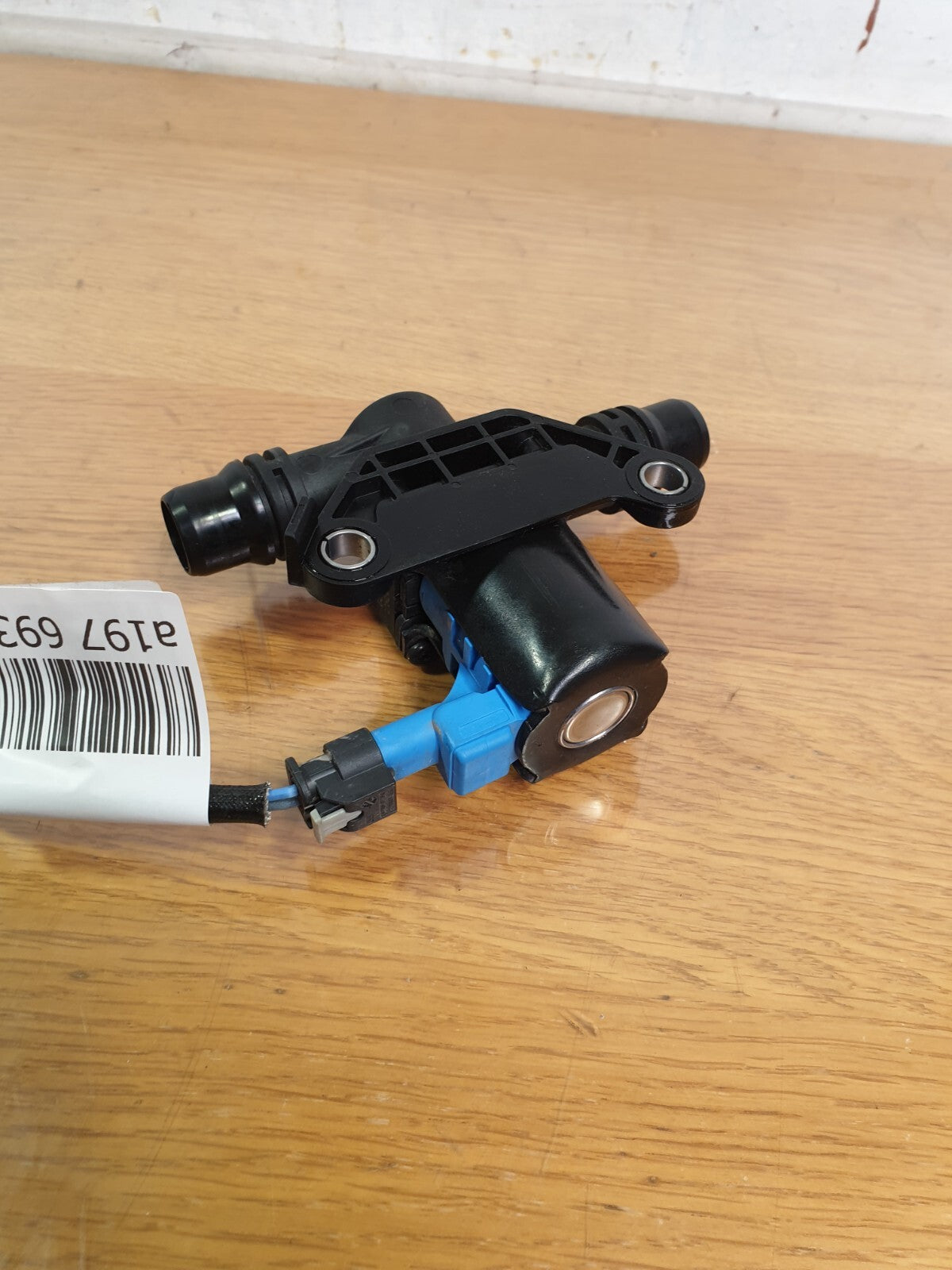 ebay-src:https://i.ebayimg.com/00/s/mtywmfgxmjaw/z/zyoaaoswgzbm0ivq/$_57.jpg