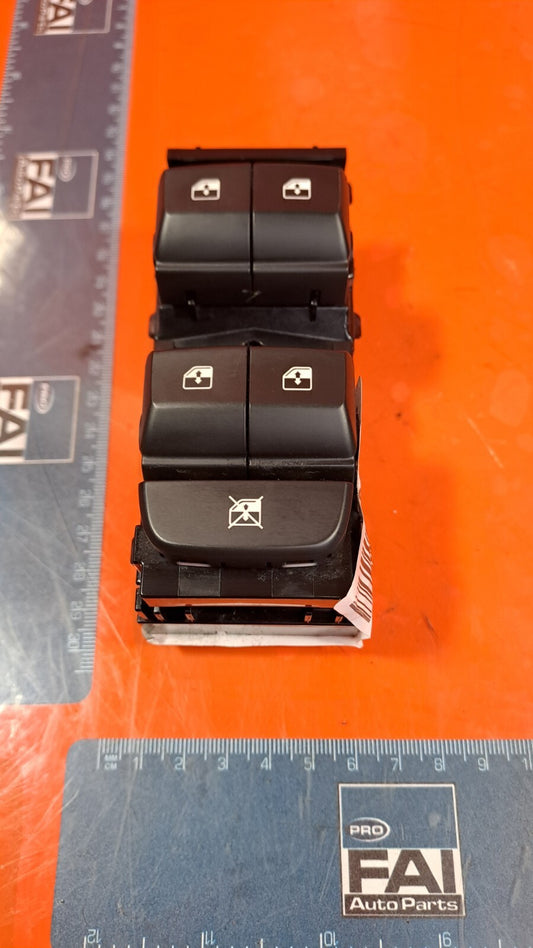 KIA XCEED 1.5 PETROL 2021 FRONT RIGHT WINDOW CONTROL SWITCH 93570J7500 Warranty - Image 1