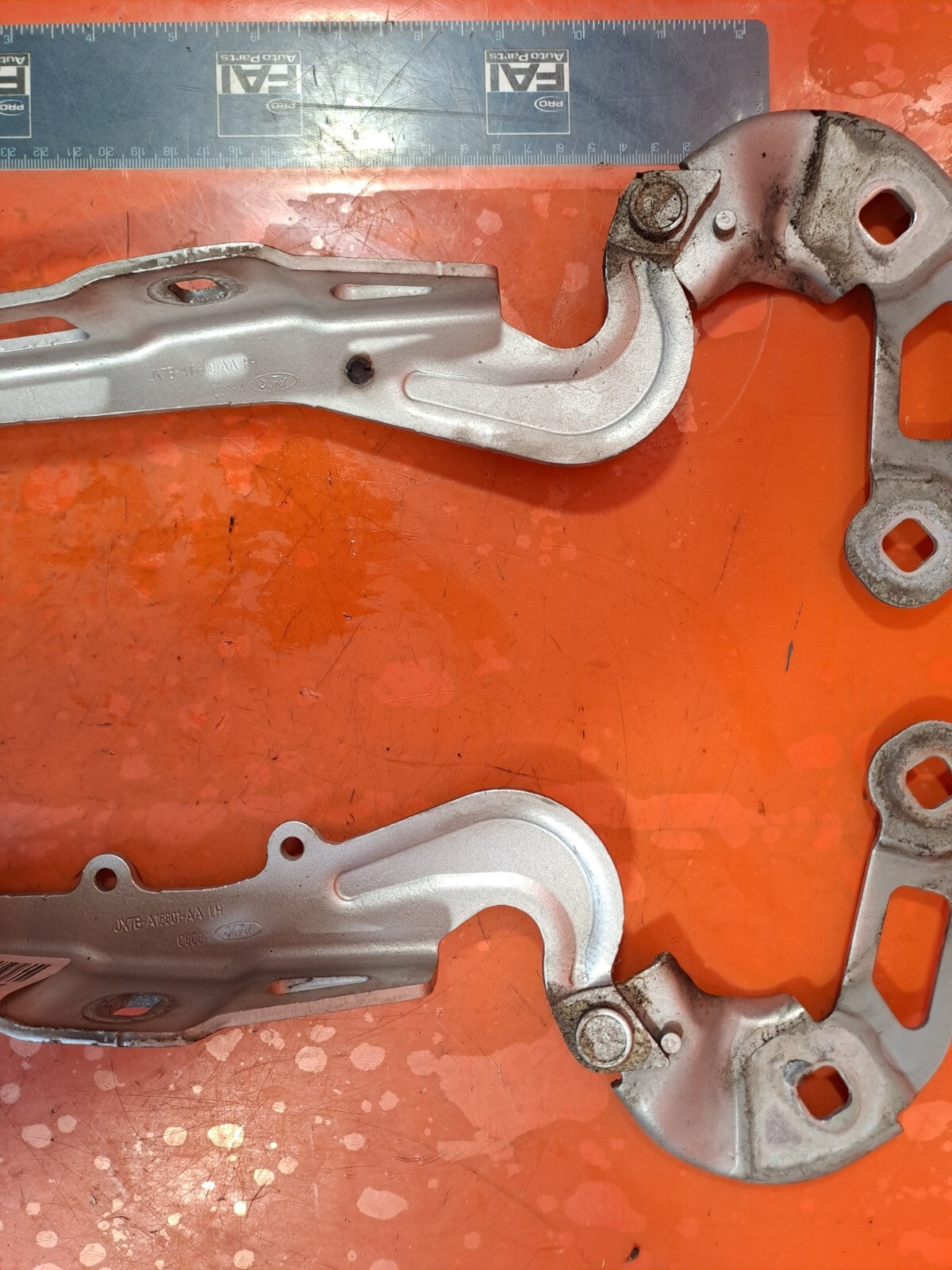 ✅Ford Focus (C 51) 2018 1.5 Diesel BONNET HINGES JX7B-A16800-AA JX7B-A16801-AA - Image 7