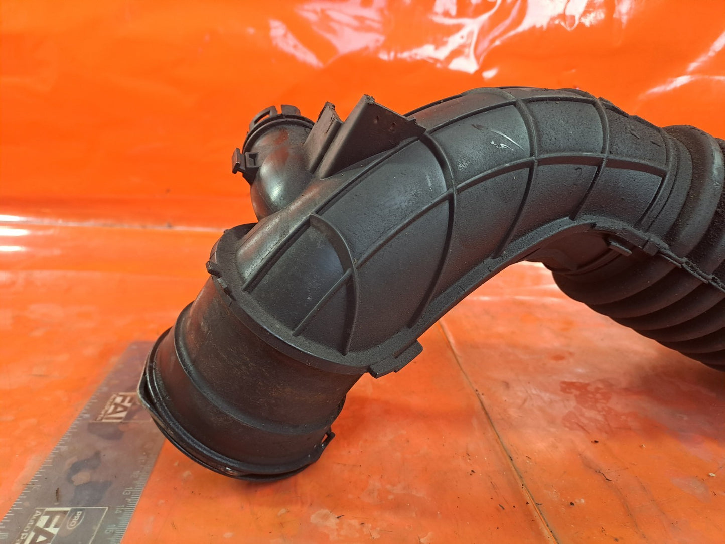 ✅2012 BMW 3 SERIES F30 2.0D AIR INTAKE INLET PIPE HOSE 586509 + WARRANTY A321 - Image 7