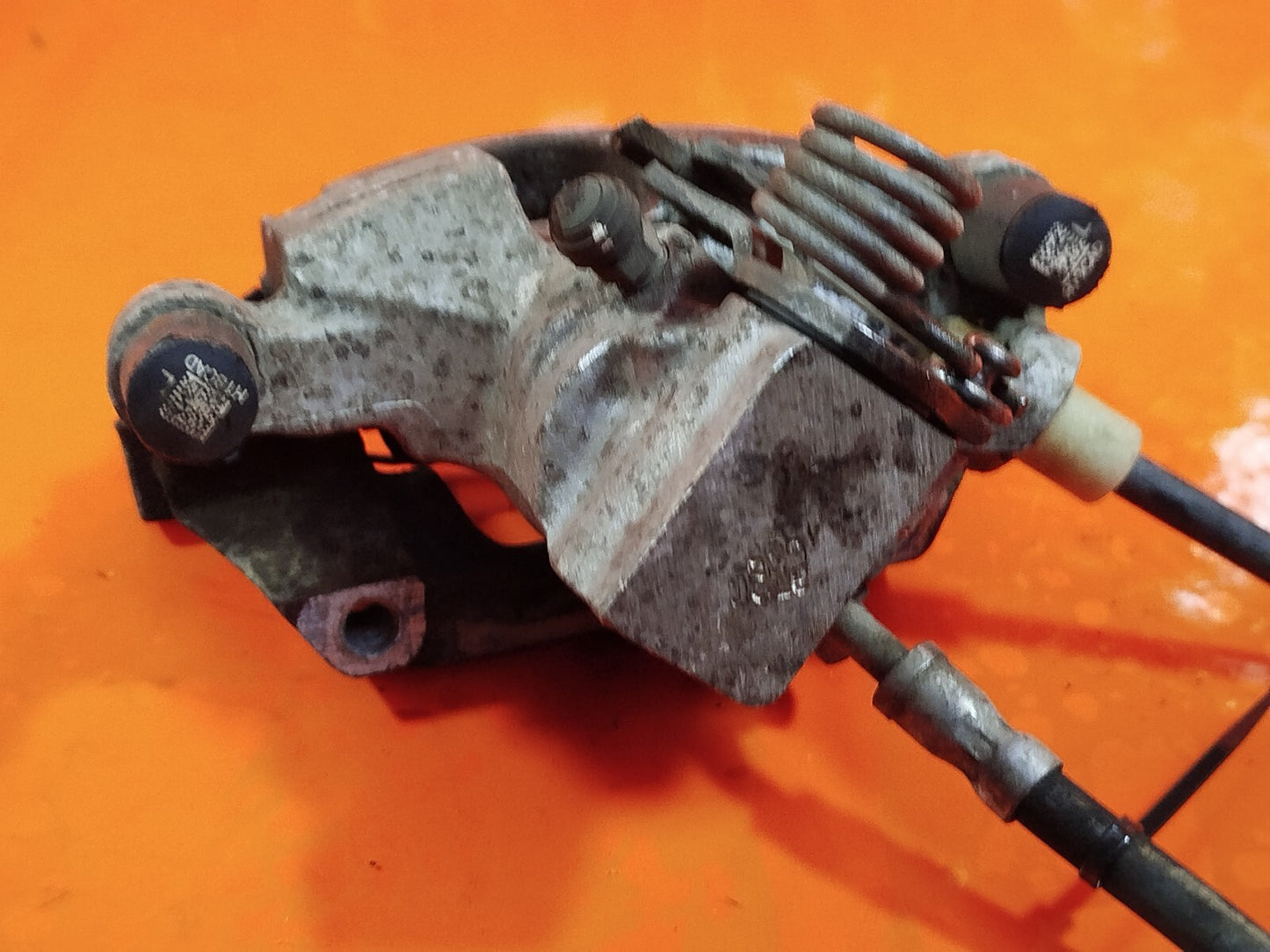 ✅FORD FIESTA MK8 VIGNALE 1.0 PETROL 2018 REAR LEFT BRAKE CALIPER H1BC2553A A261 - Image 11