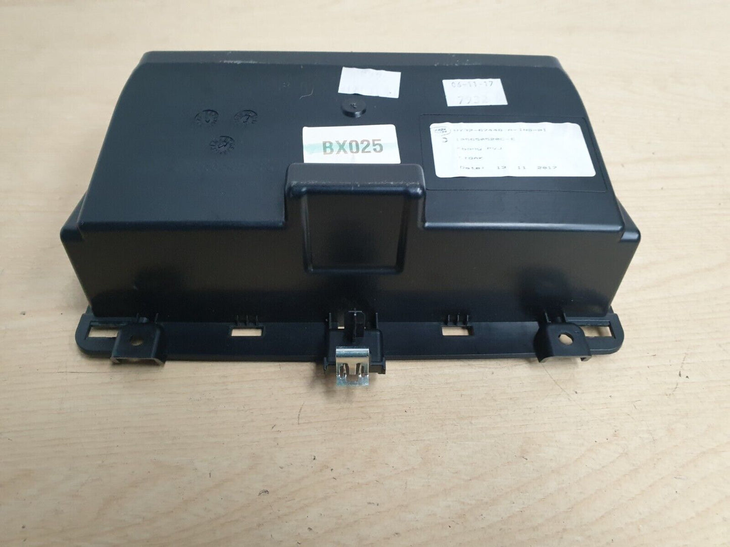 LAND ROVER DISCOVERY 5 L462 2018 GLOVE COMPARTMENT HY3267448 A046