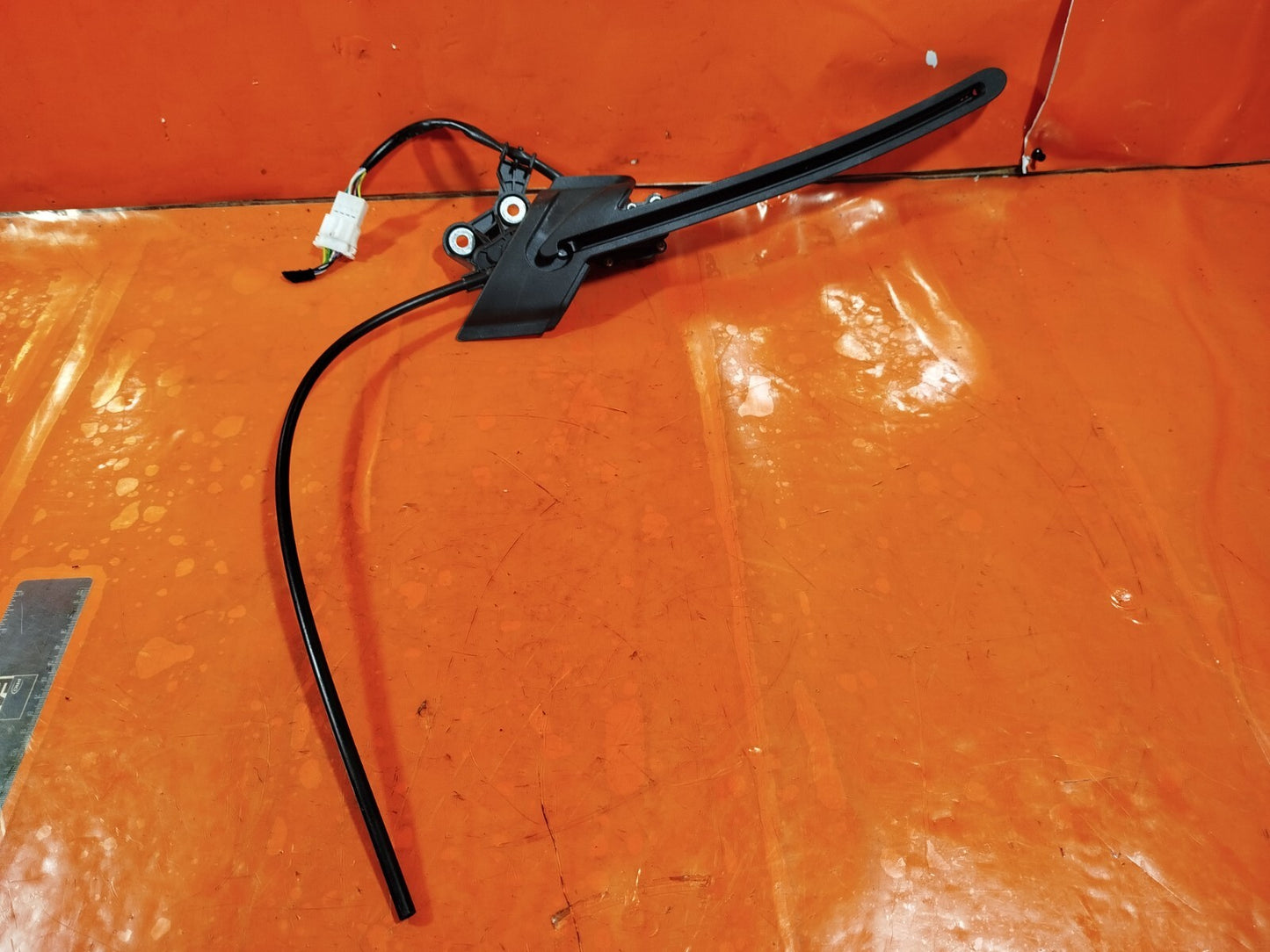 ✅MERCEDES E CLASS W212 REAR RIGHT PARCEL SHELF MOTOR A2128203042 Warranty xAA - Image 3