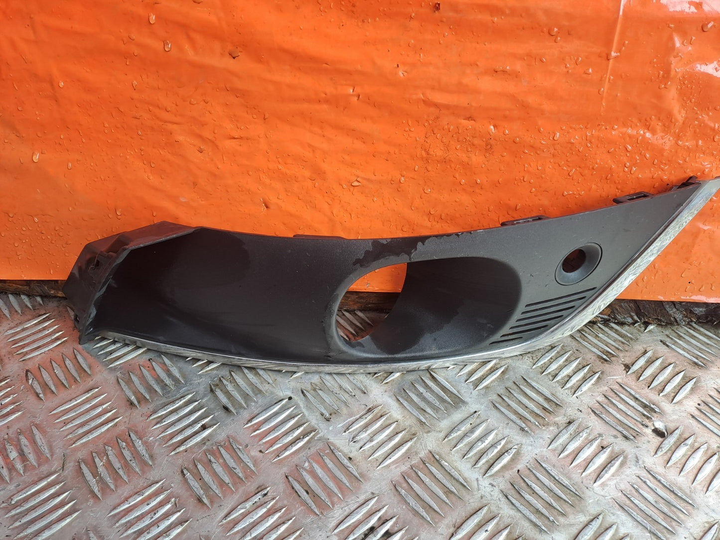 Renault Megane MK4 1.3 Petrol 2019 Front Right Fog Light Surround Trim Warranty - Image 10