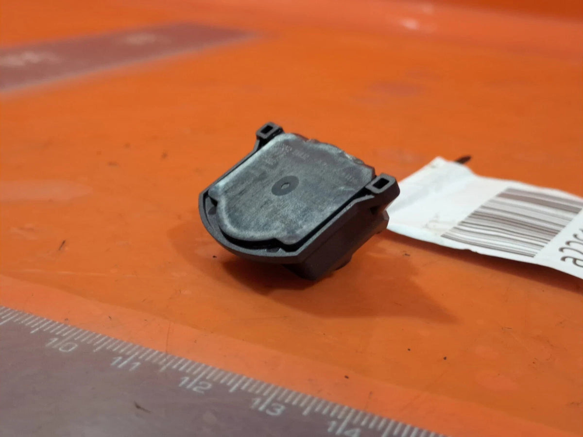ebay-src:https://i.ebayimg.com/00/s/mtiwmfgxnjaw/z/mzaaaeswjsbqsmyf/$_57.jpg