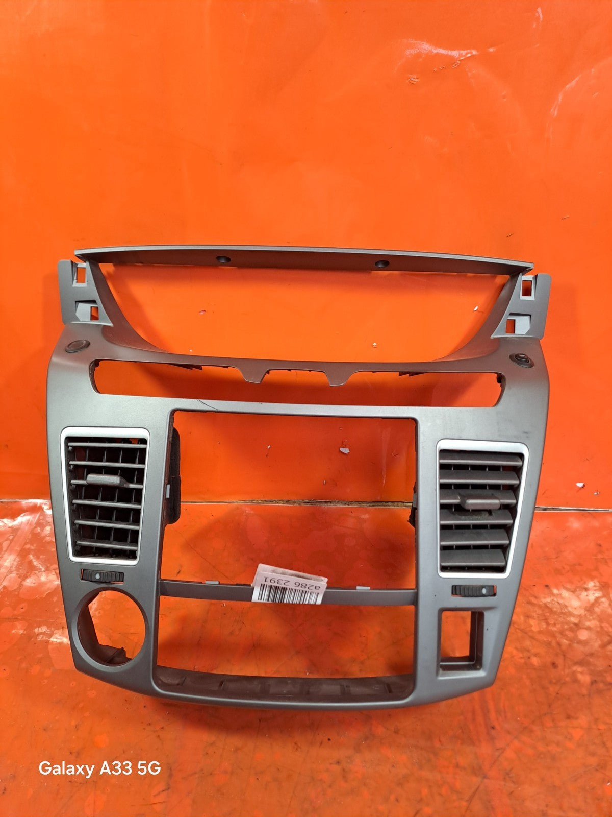 ✅SSANGYONG RODIUS TURISMO 2017 CENTRE DASHBOARD SURROUND TRIM COVER PANEL A286 - Image 1