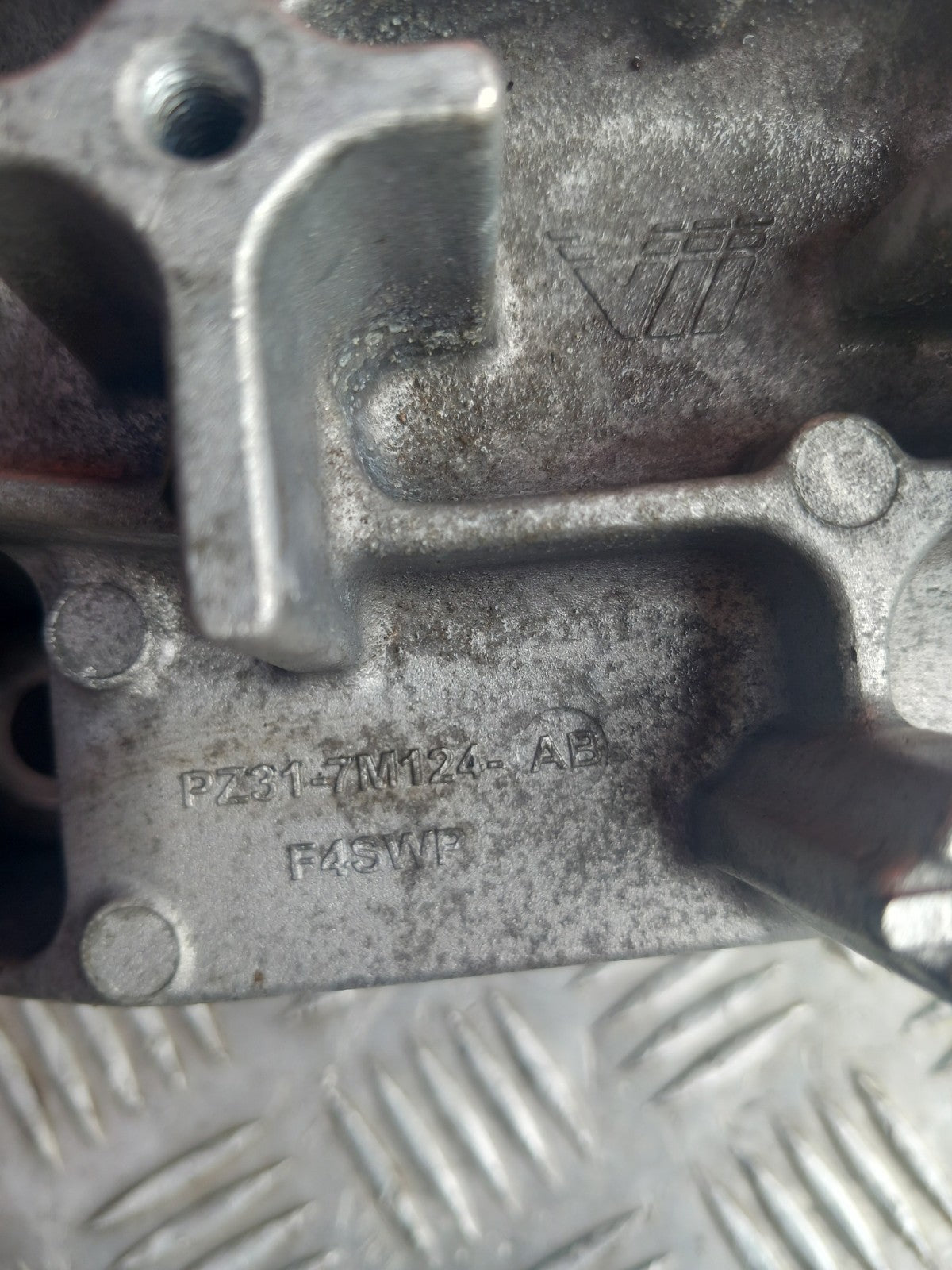 ebay-src:https://i.ebayimg.com/00/s/mtywmfgxmjaw/z/vqiaaeswmevqoonp/$_57.jpg